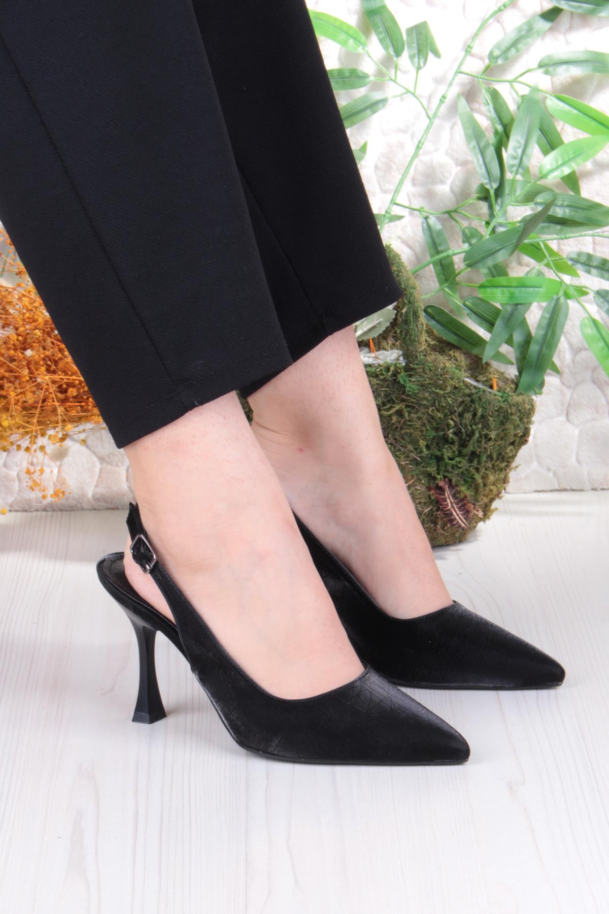 086-5030 Fls Önü Kapalı Baskılı Arkası Açık Topuklu Ayakkabı - Görsel 2