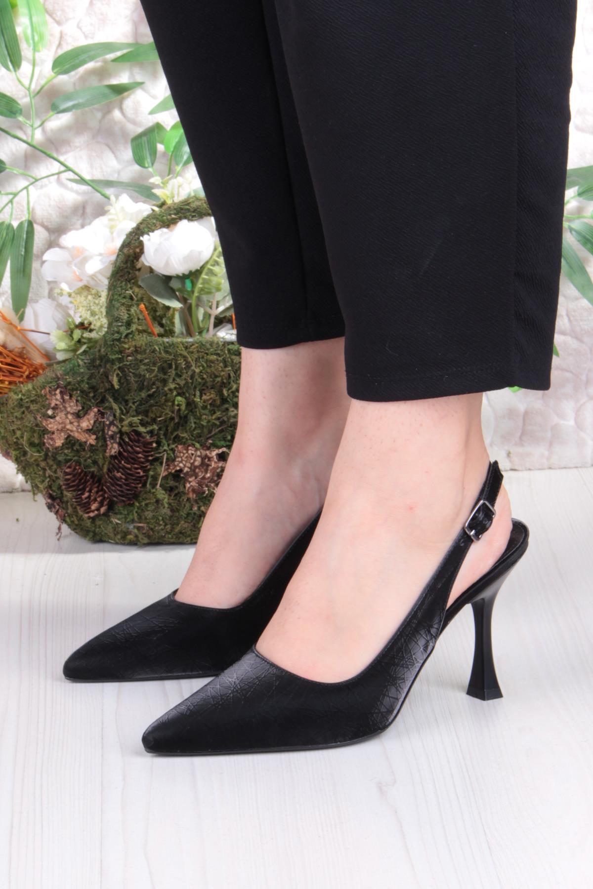 086-5030 Fls Önü Kapalı Baskılı Arkası Açık Topuklu Ayakkabı - Görsel 3