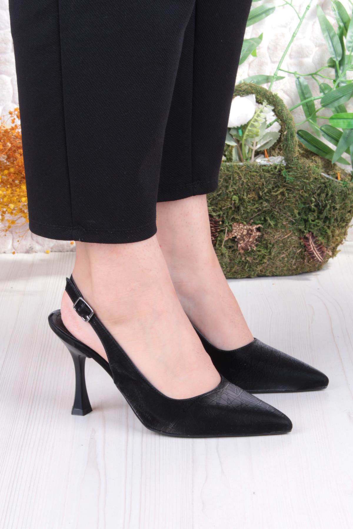 086-5030 Fls Önü Kapalı Baskılı Arkası Açık Topuklu Ayakkabı - Görsel 4