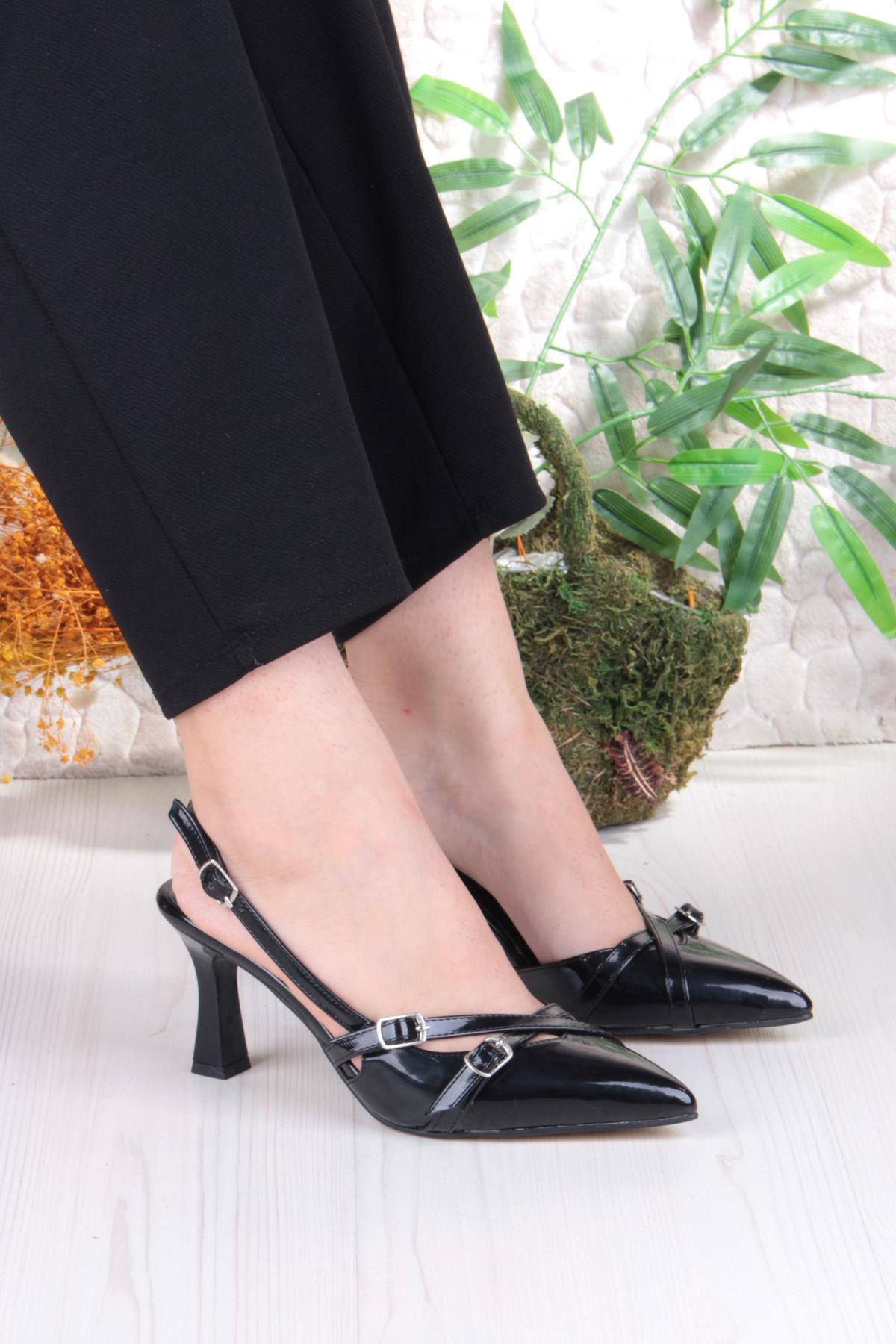 3669 Uraz Rugan Toka Detaylı Arkası Açık Önü Kapalı Topuklu Kadın Ayakkabı - Görsel 2