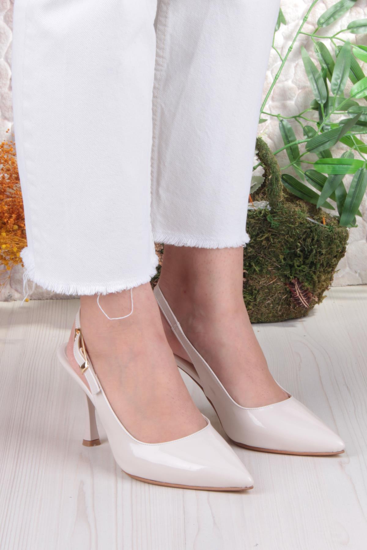 3670 Uraz Rugan Toka Detaylı Arkası Açık Önü Kapalı Topuklu Kadın Ayakkabı - Görsel 4