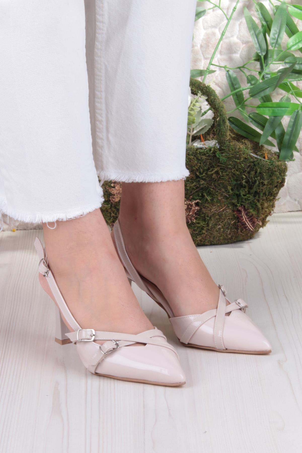 3669 Uraz Rugan Toka Detaylı Arkası Açık Önü Kapalı Topuklu Kadın Ayakkabı - Görsel 4