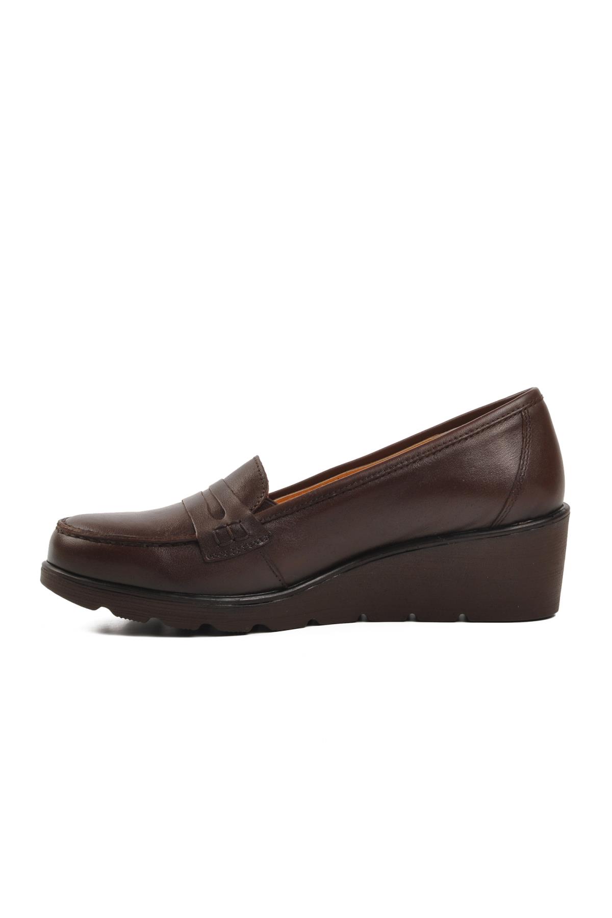 04067 Kahve Hakiki Deri Kadın Dolgu Topuk Ayakkabı - Görsel 4