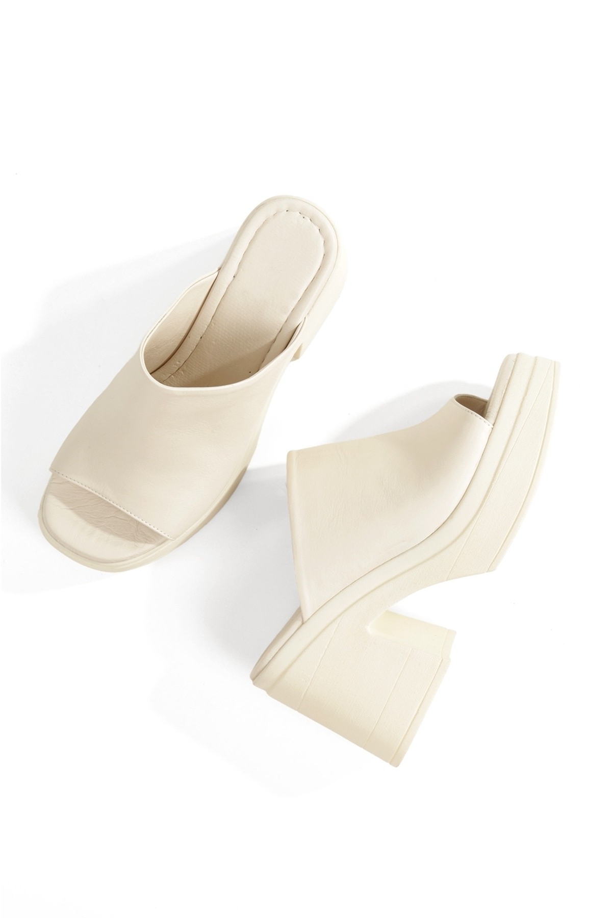 Forela Kırık Beyaz Hakiki Deri Kalın Taban Yüksek Platform Terlik - Görsel 5