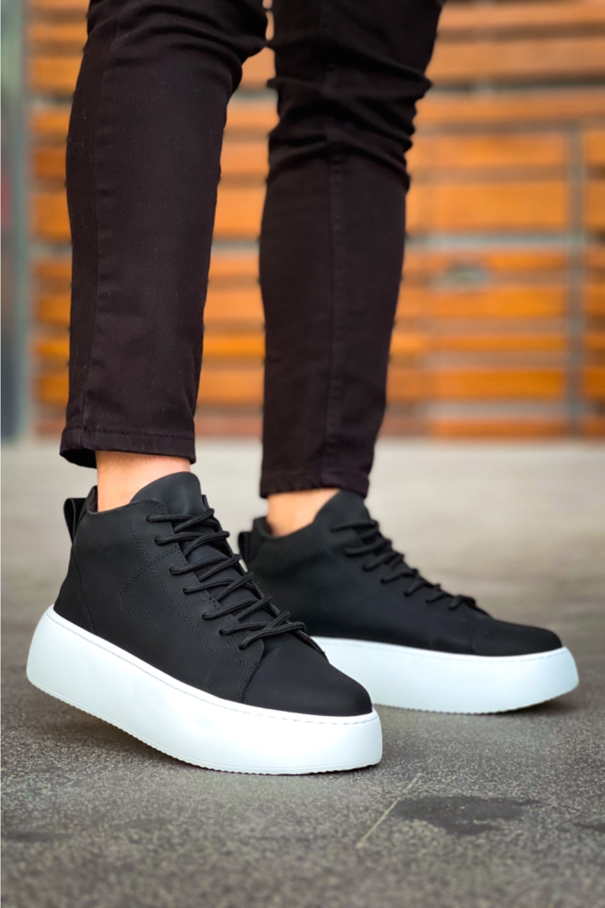 Bağcıklı Erkek Spor Bot SİYAH (BEYAZ TABAN) - Görsel 4