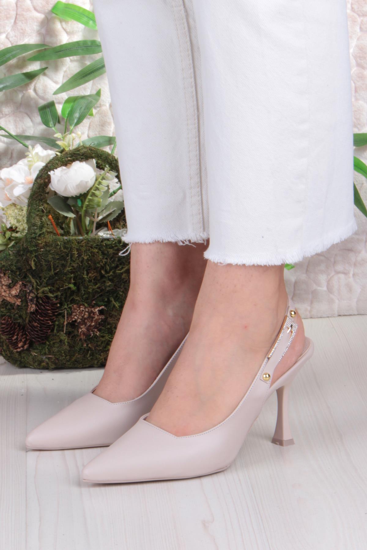 086-5047 Fls Önü Kapalı Taşlı Toka Detaylı Arkası Açık Topuklu Ayakkabı - Görsel 3