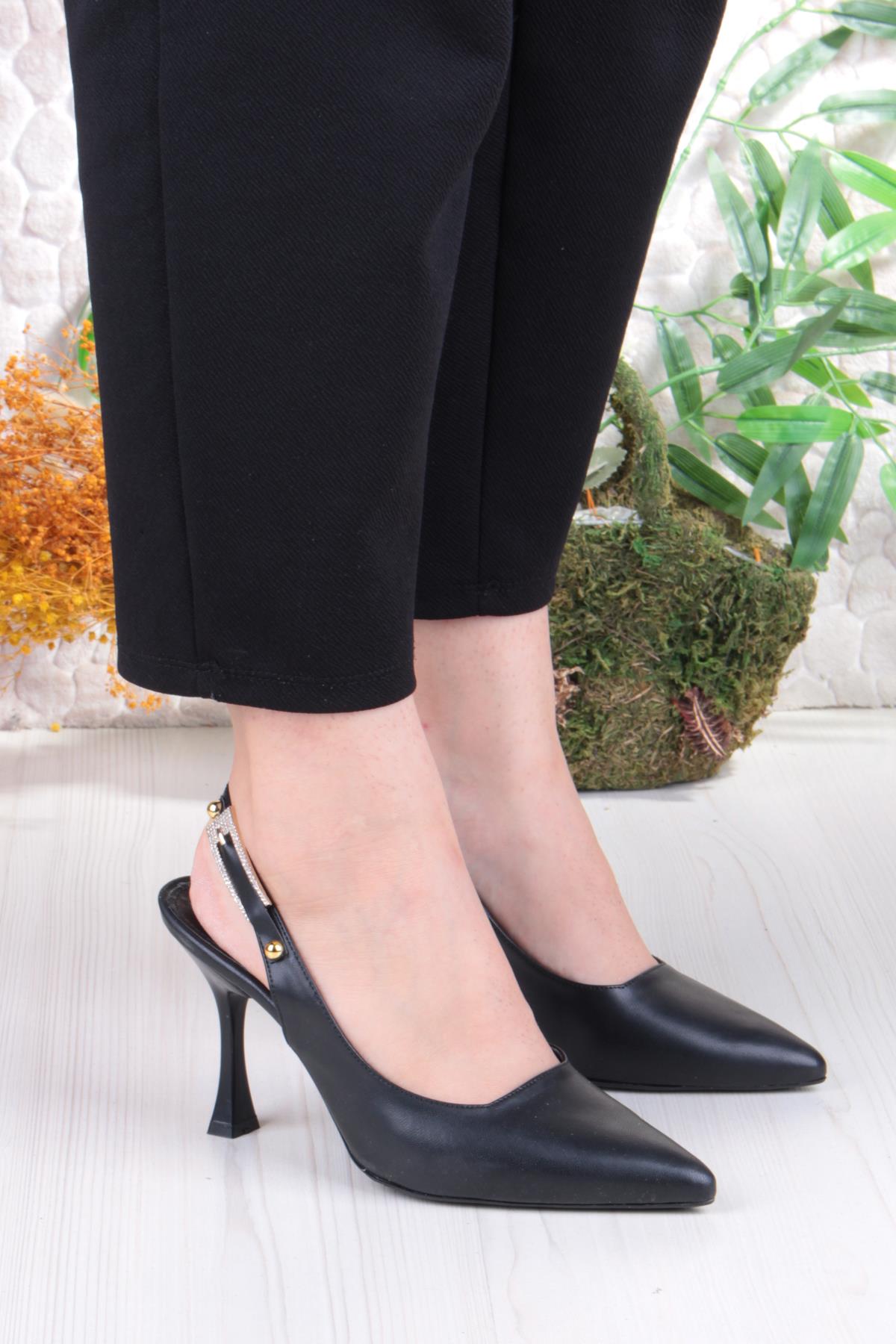 086-5047 Fls Önü Kapalı Taşlı Toka Detaylı Arkası Açık Topuklu Ayakkabı - Görsel 4