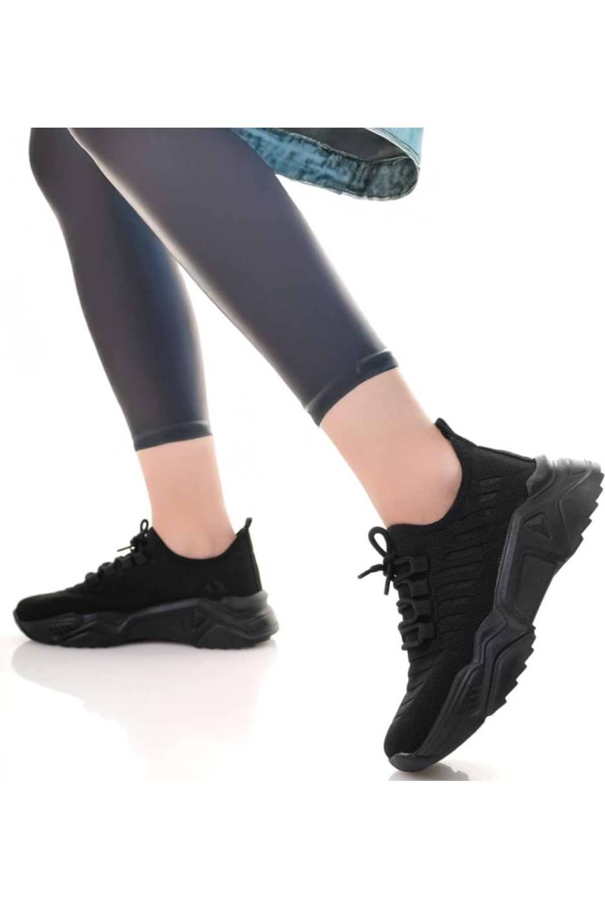 Siyah Triko Bağcık Detaylı Kadın Spor Ayakkabı - Görsel 5