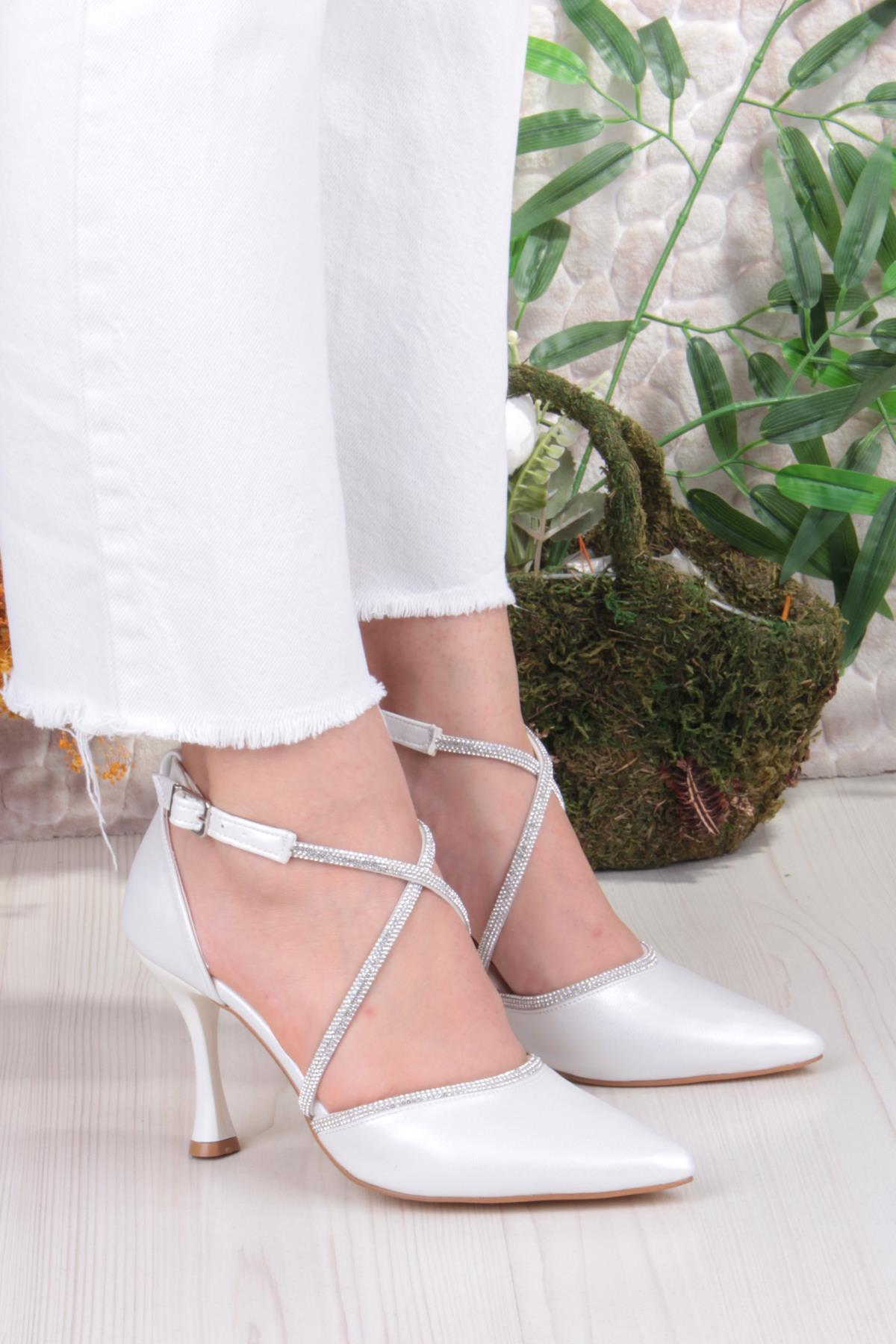 35693 Saten Çapraz Bantlı Biye Taşlı Topuklu Abiye Ayakkabı Kadın Ayakkabı - Görsel 4