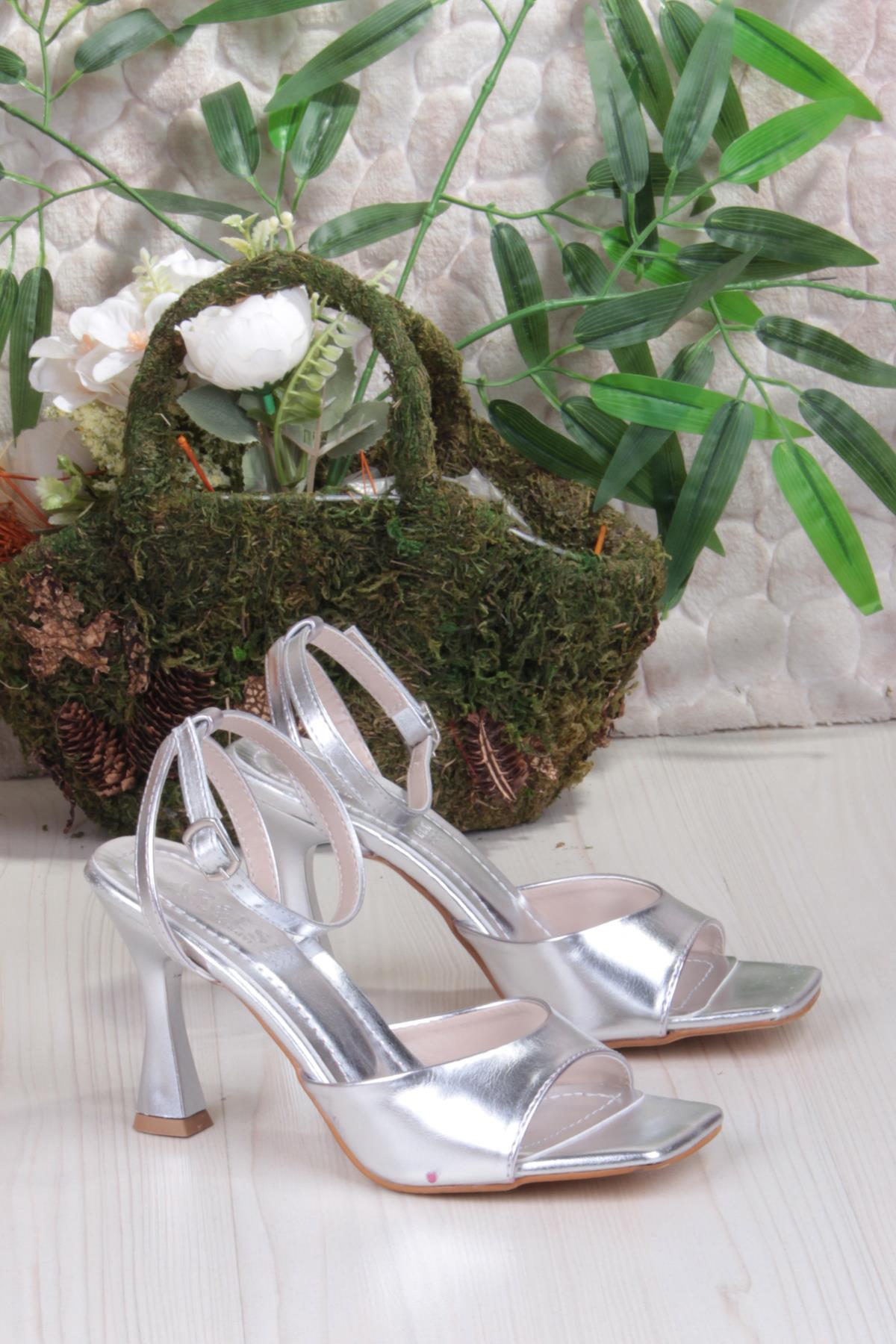 5134 Ares Tek Bantlı İnçe Yüksek Topuklu Kadın Ayakkabı - Görsel 6