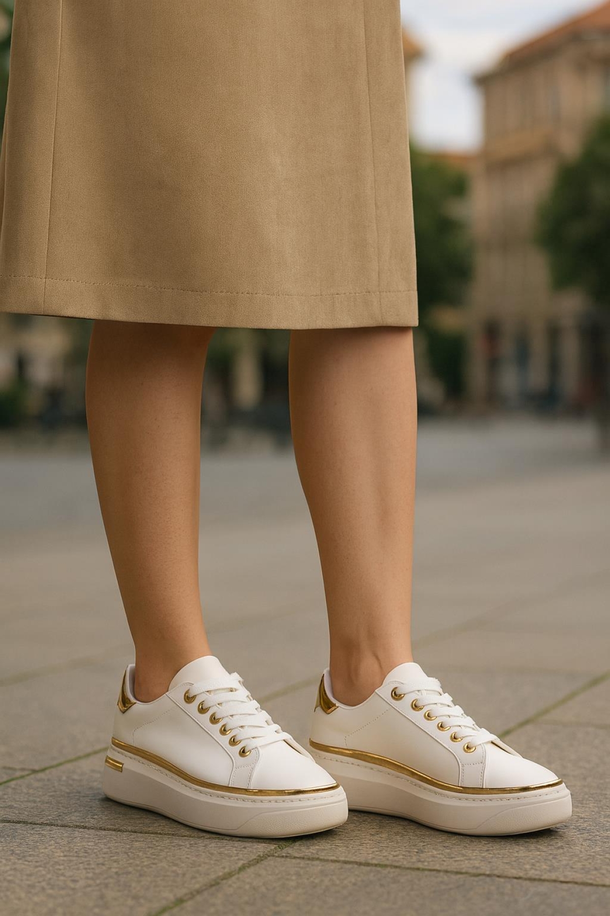 Kadın İnce Şerit Detaylı Kalın Taban Spor Ayakkabı - Görsel 4