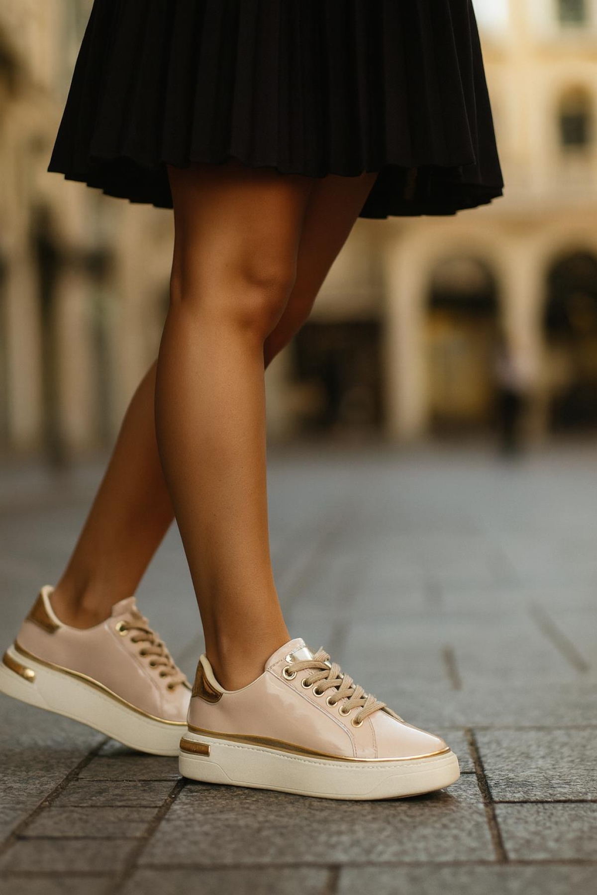 Kadın İnce Şerit Detaylı Kalın Taban Spor Ayakkabı - Görsel 2