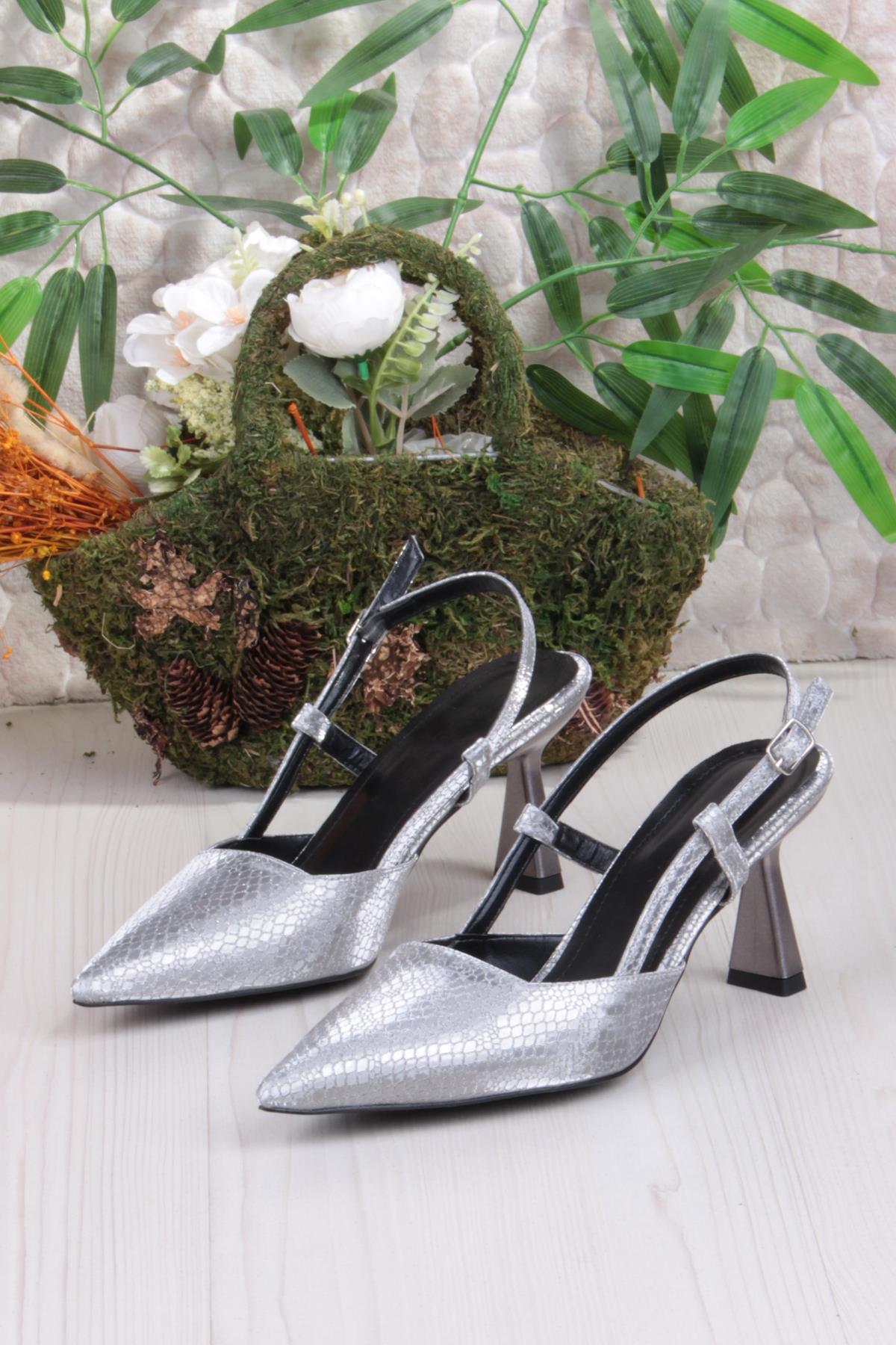 087-90 Fls Baskılı Arkası Açık Önü Kapalı Topuklu Ayakkabı - Görsel 3