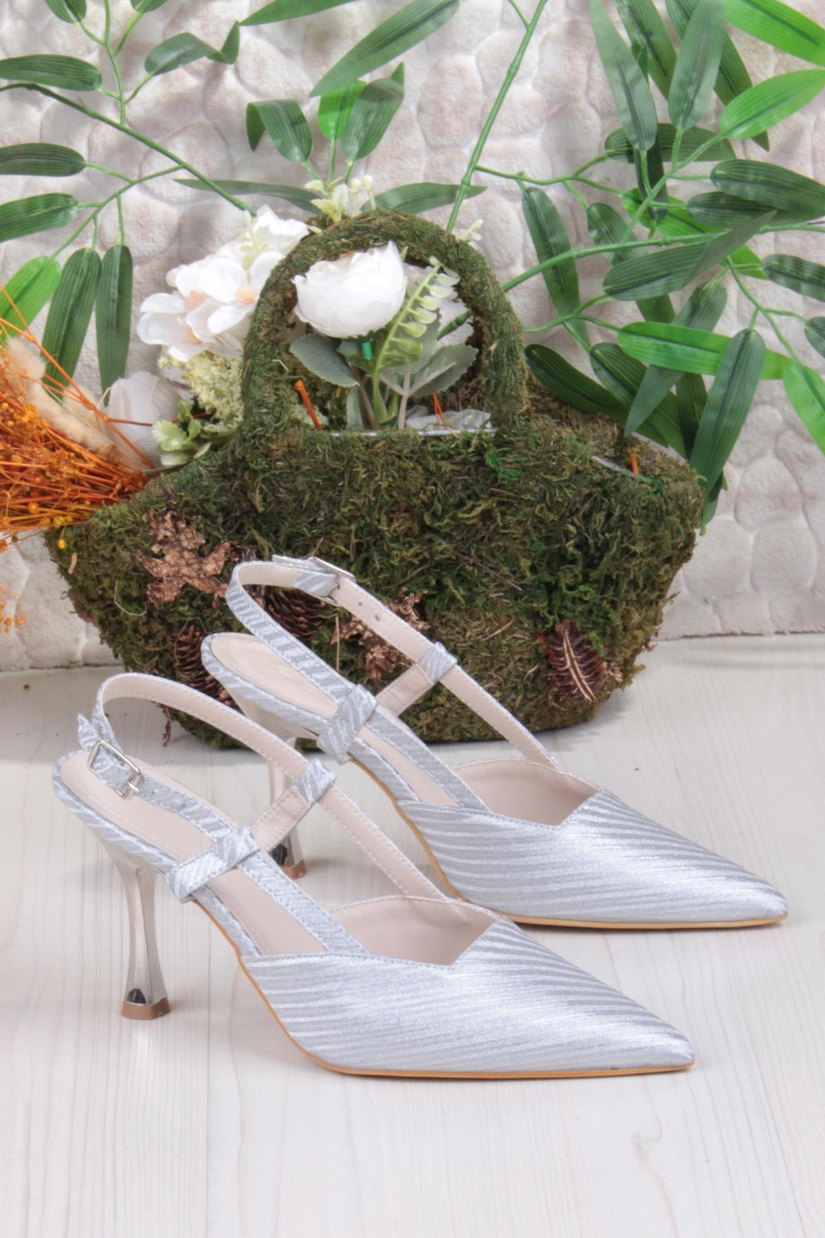 086-1001 Fls Saten Baskılı Arkası Açık Önü Kapalı Topuklu Kadın Ayakkabı - Görsel 6