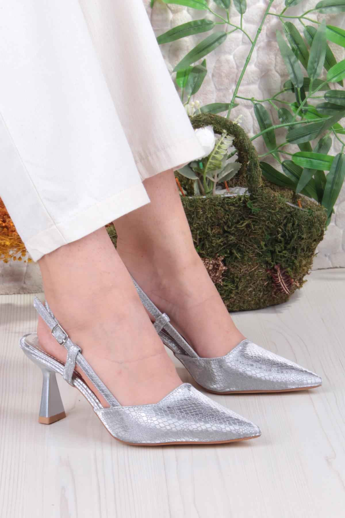 087-90 Fls Baskılı Arkası Açık Önü Kapalı Topuklu Ayakkabı - Görsel 2