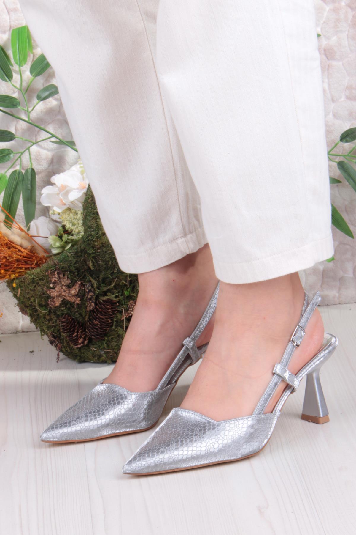 087-90 Fls Baskılı Arkası Açık Önü Kapalı Topuklu Ayakkabı - Görsel 3