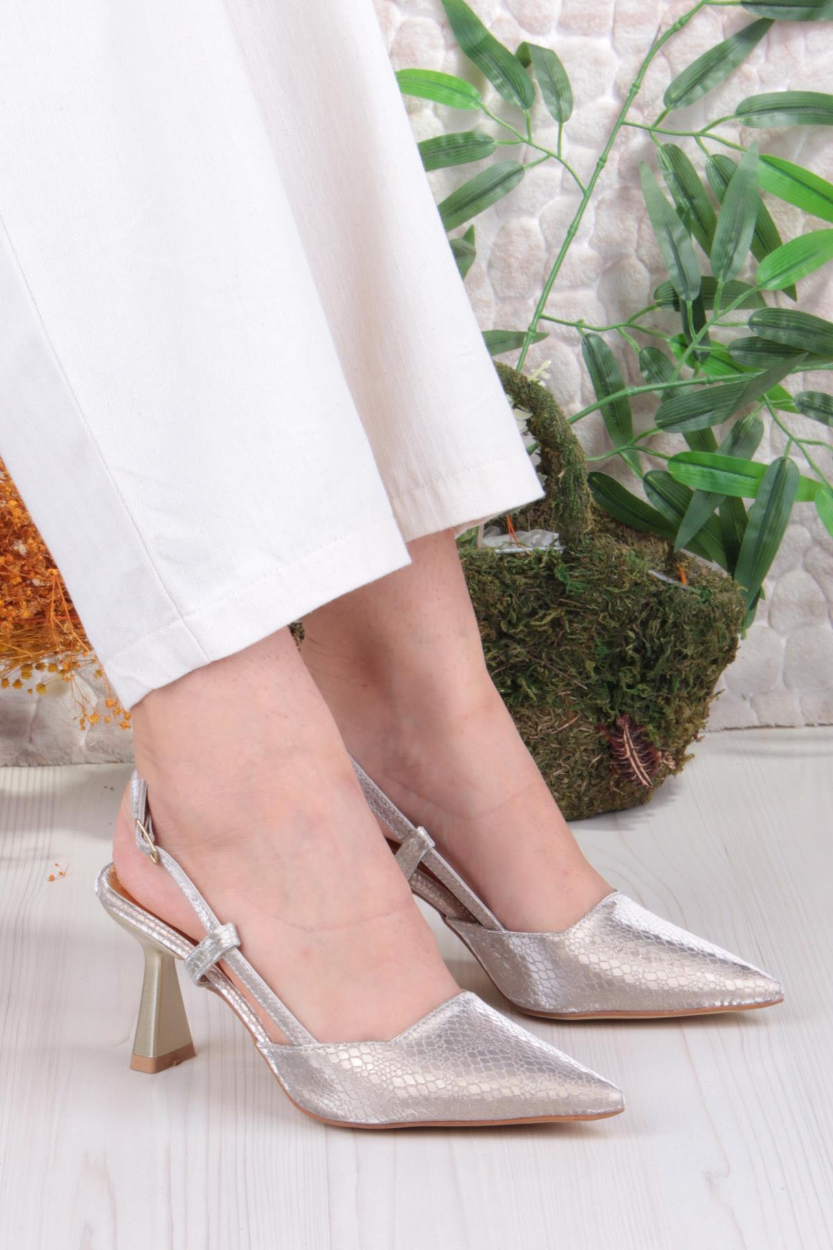 087-90 Fls Baskılı Arkası Açık Önü Kapalı Topuklu Ayakkabı - Görsel 2