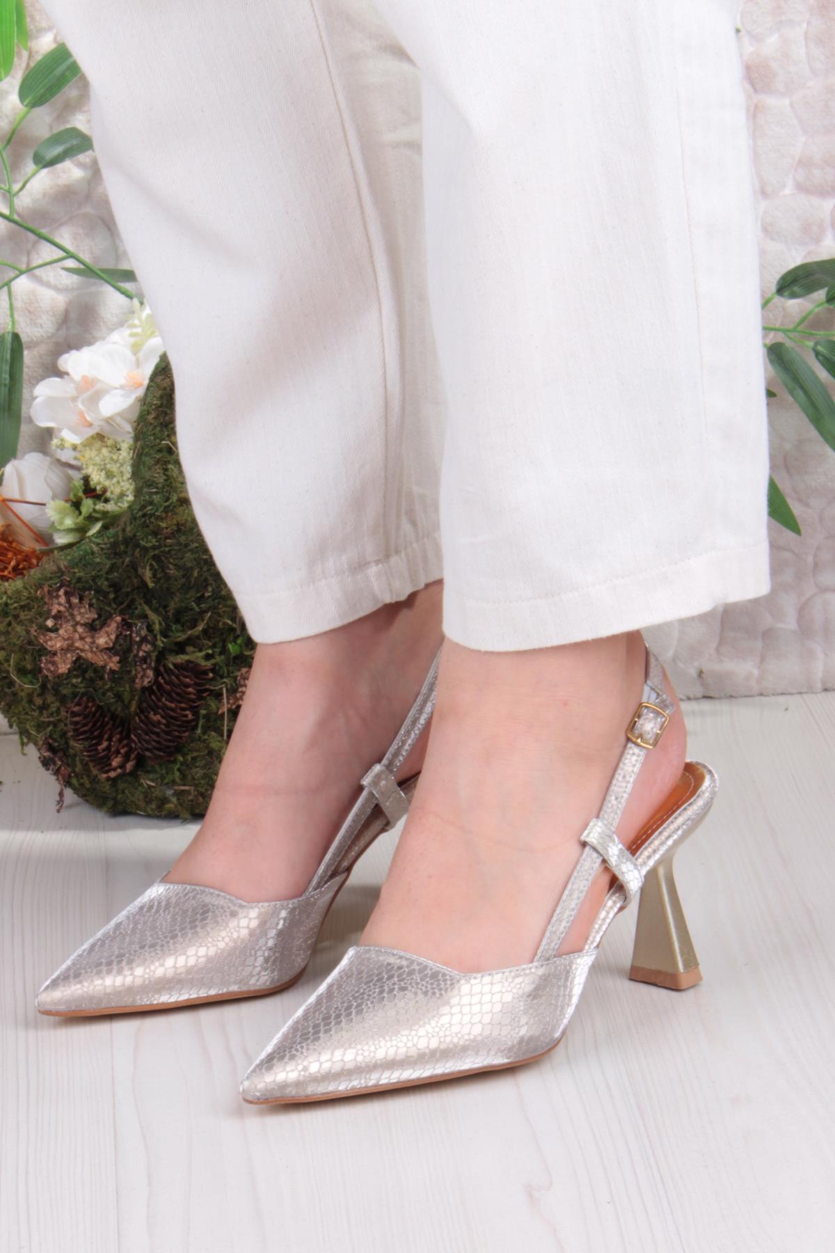 087-90 Fls Baskılı Arkası Açık Önü Kapalı Topuklu Ayakkabı - Görsel 3