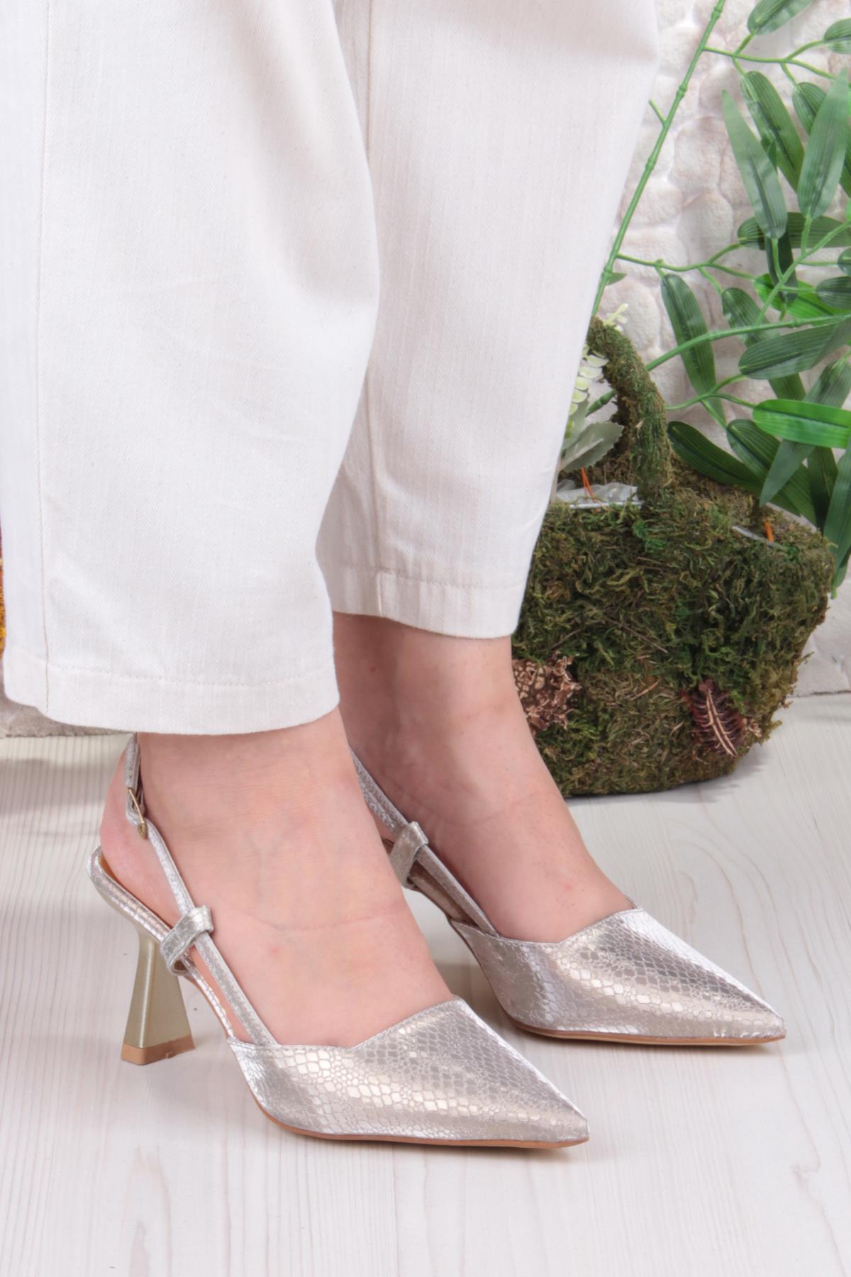 087-90 Fls Baskılı Arkası Açık Önü Kapalı Topuklu Ayakkabı - Görsel 4