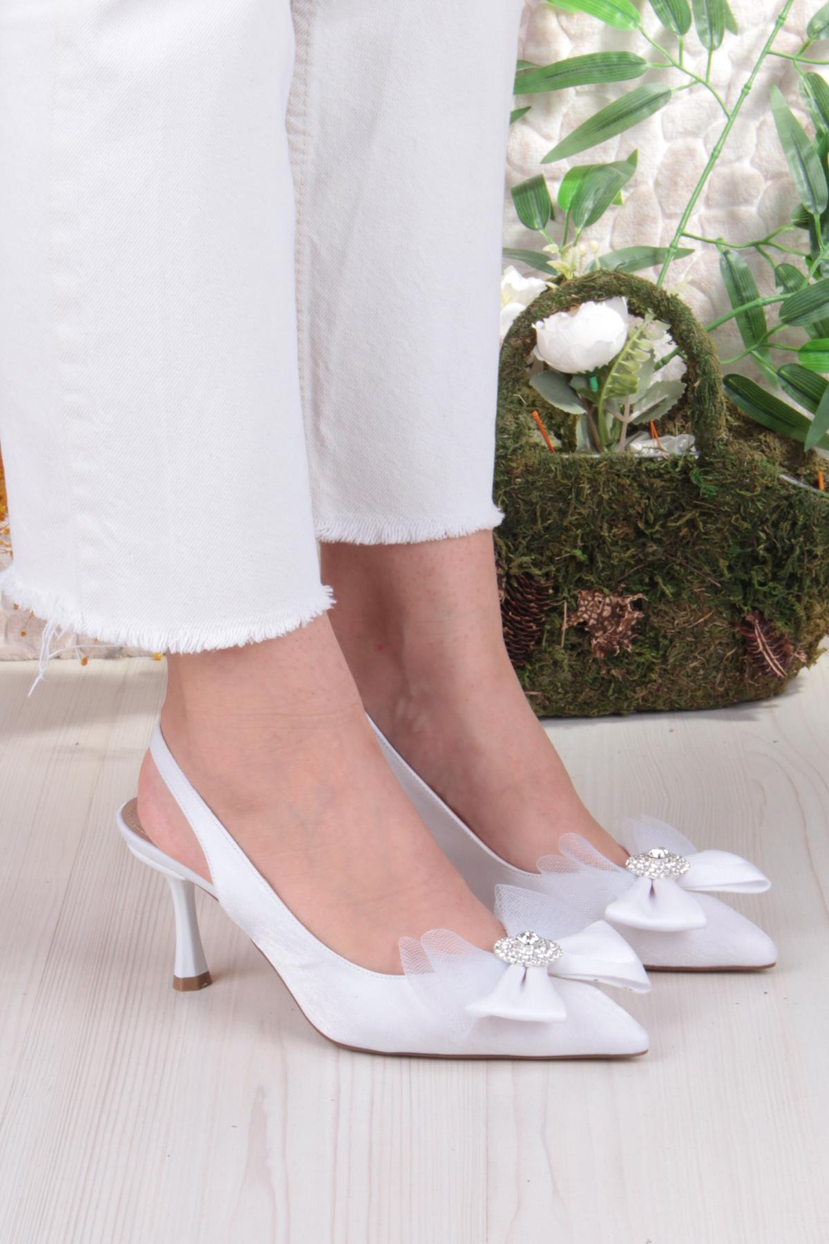 129-1070 Fls Saten Taşlı Fiyonk Detaylı Arkası Açık Önü Kapalı Topuklu Kadın Ayakkabı - Görsel 4