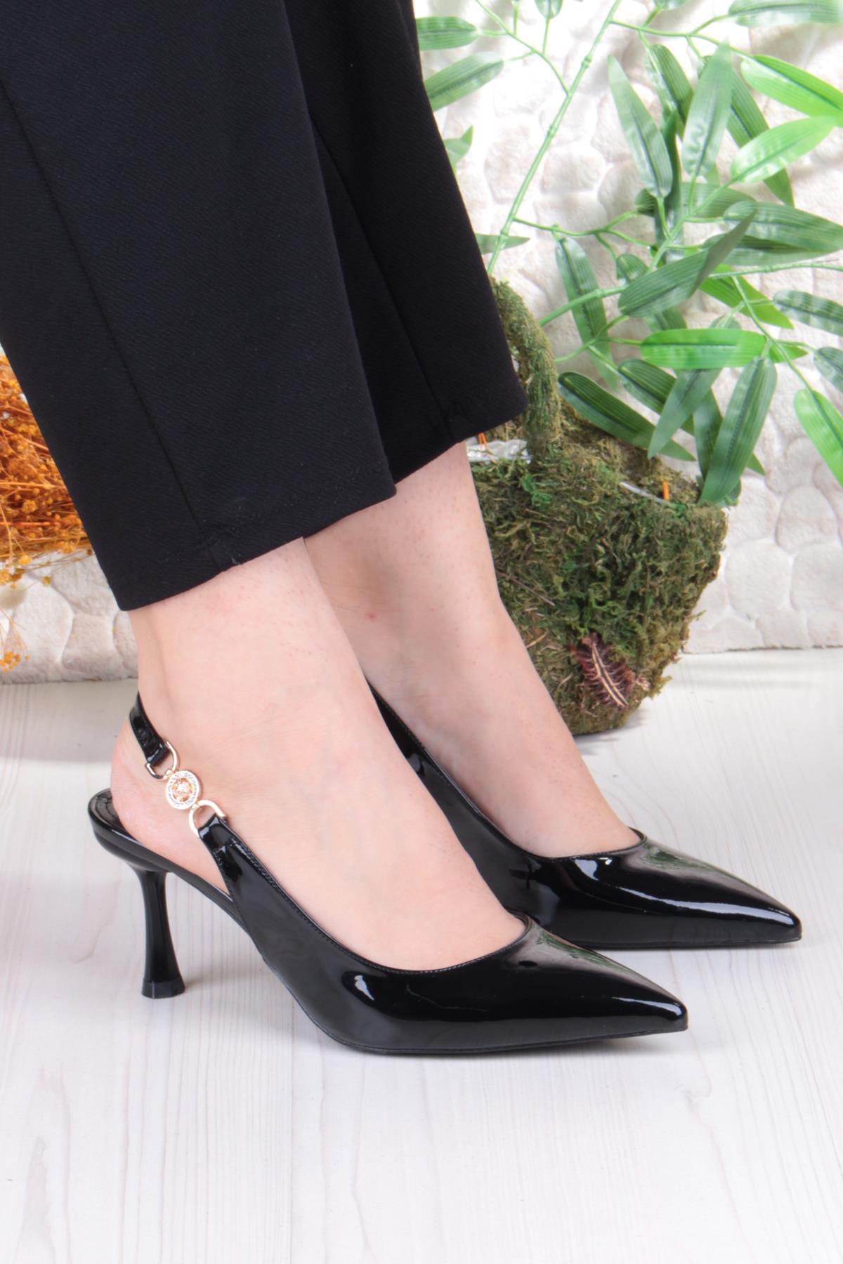 129-1122 Fls Rugan Önü Kapalı Arkası Açık Topuklu Kadın Ayakkabı - Görsel 2
