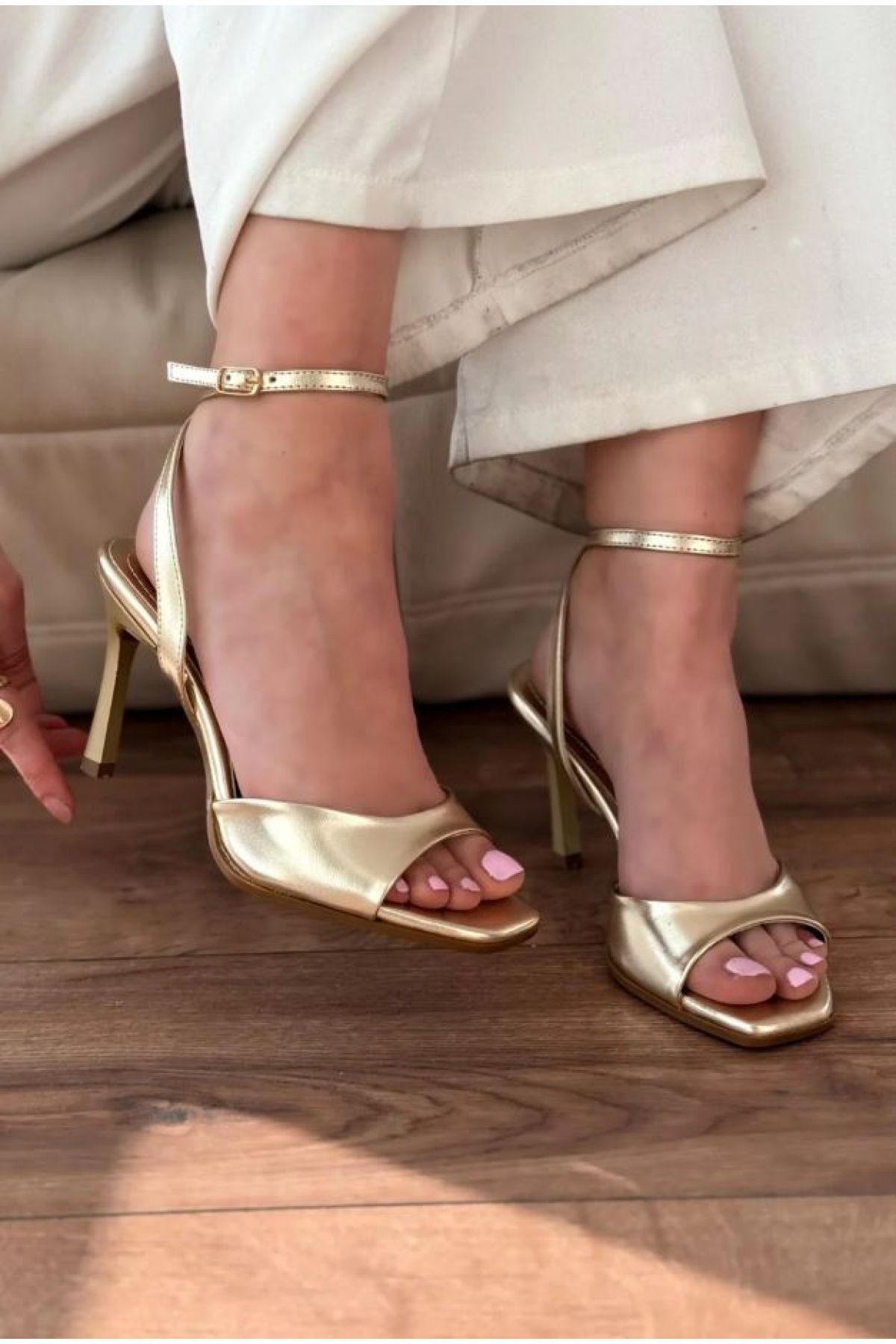 Bilekten Bağlamalı Tek Bant Kadın Topuklu Ayakkabı - Görsel 3