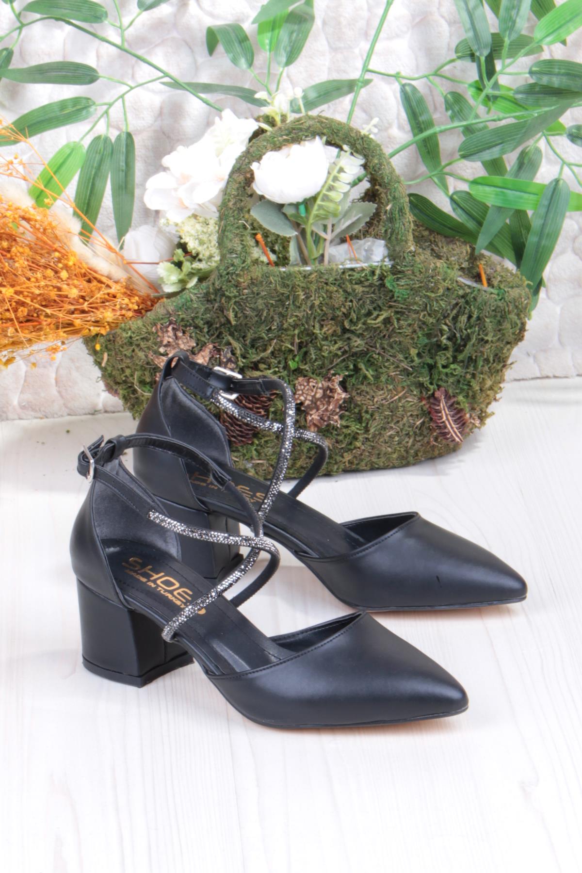 08-80 Taş Biyeli Çapraz Bant Alçak Topuklu Kadın Ayakkabı - Görsel 2