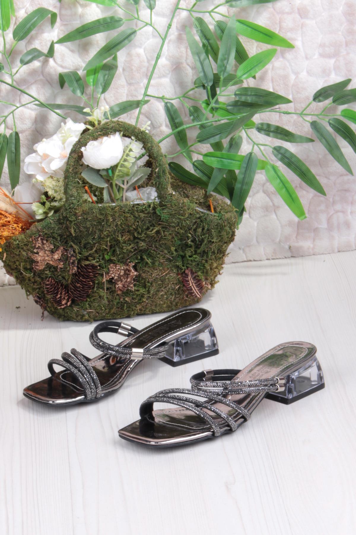 Ares 1696 Platin Taşlı Günlük Giyim Abiye Şeffaf Topuk Kadın Terlik - Görsel 7