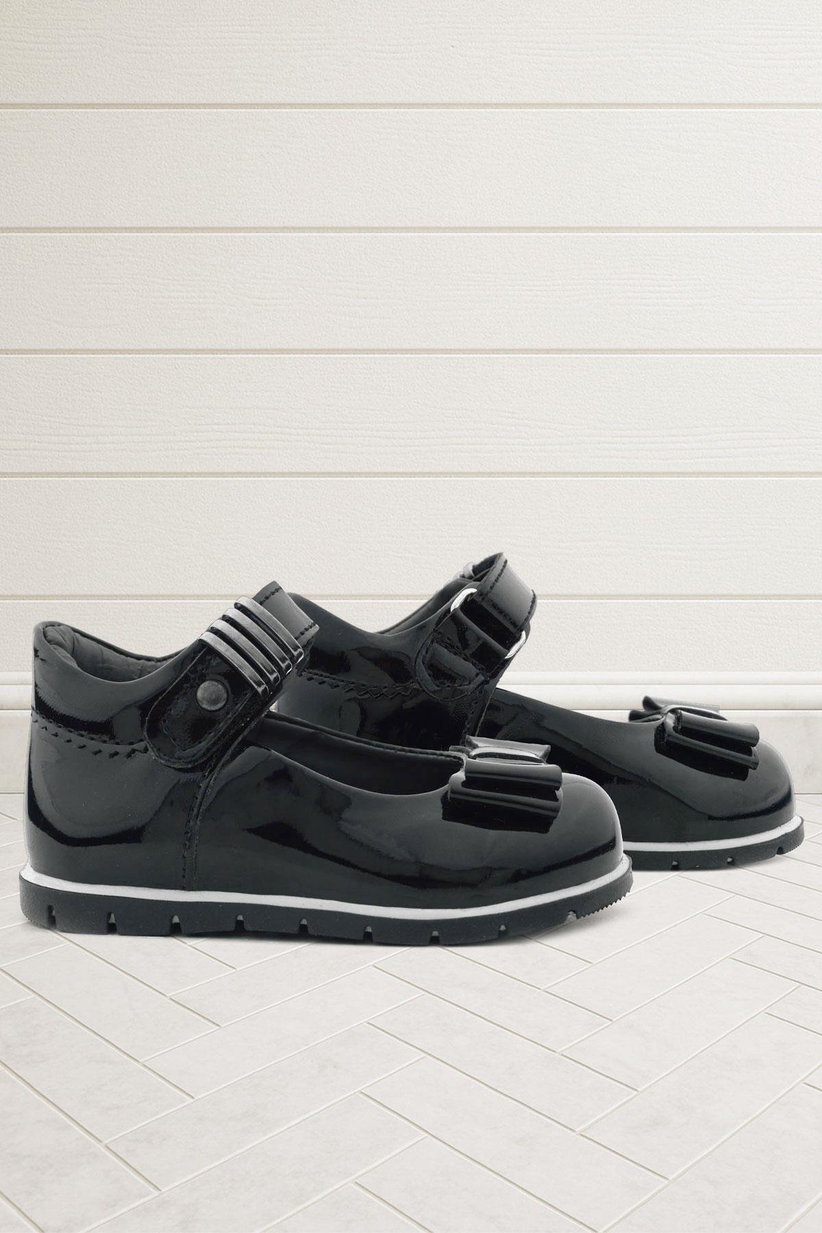 Siyah Rugan Metal Detaylı Fiyonklu Kız Bebek Babet Ayakkabı - Görsel 3