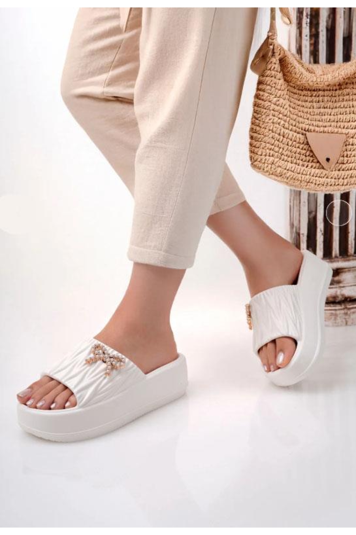 Akınalbella E462.Z.0001 Kadın Terlik - Görsel 2