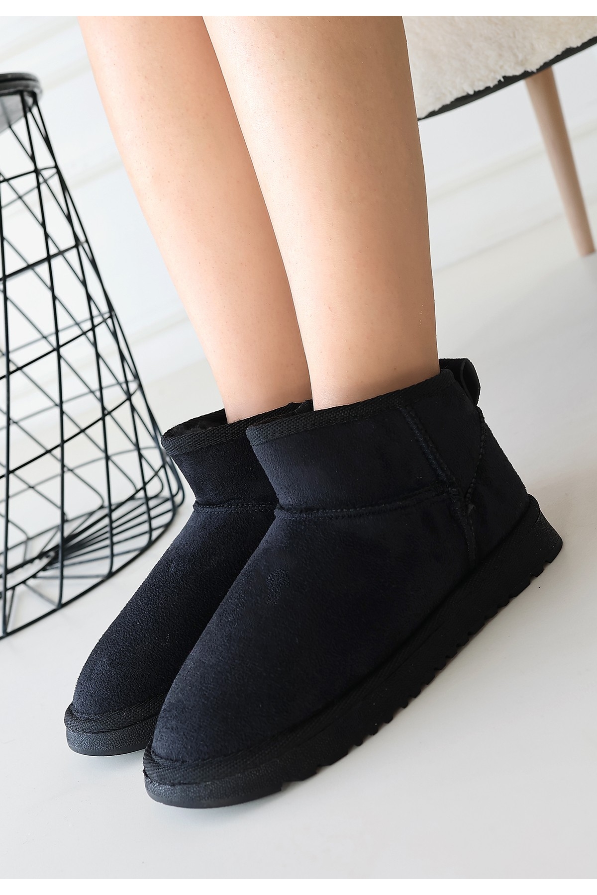 Siyah Süet Kadın Düz Bot - Görsel 4