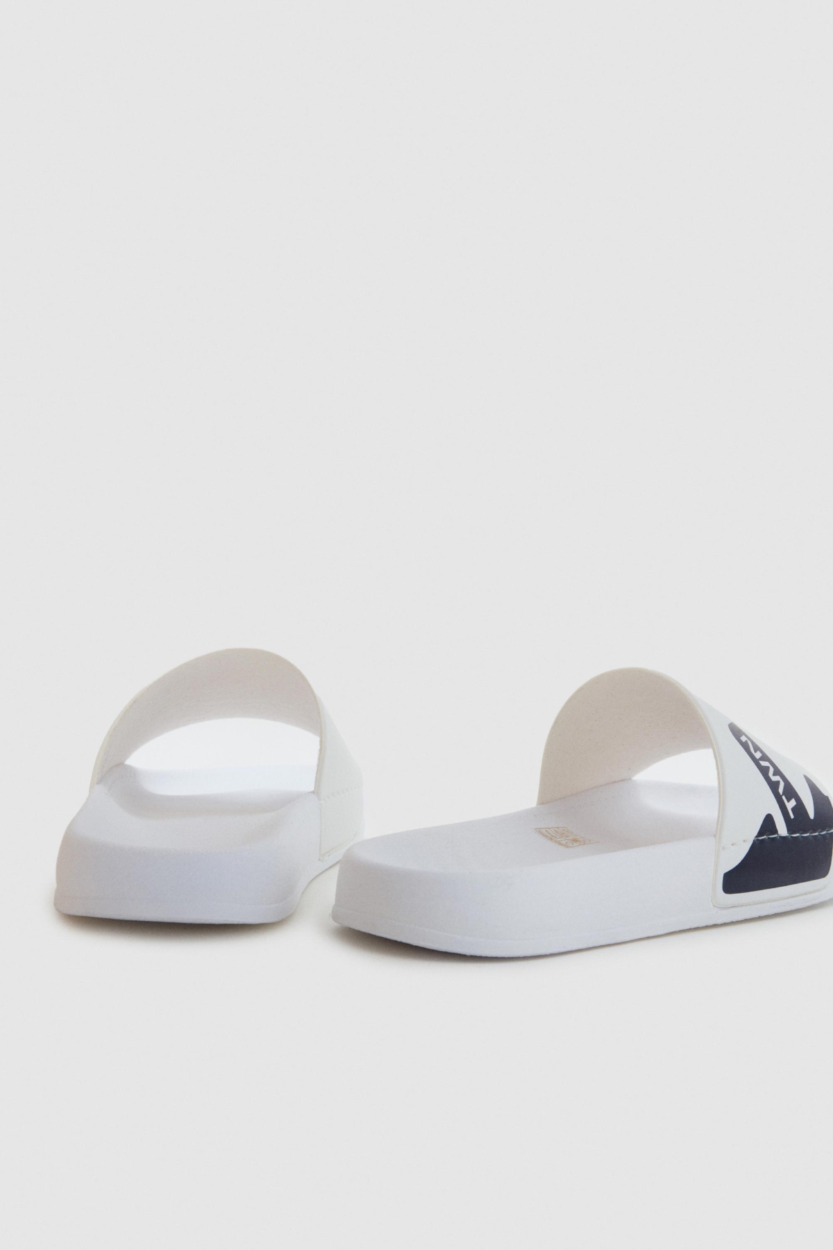 Beyaz Tek Bant Terlik - Görsel 7