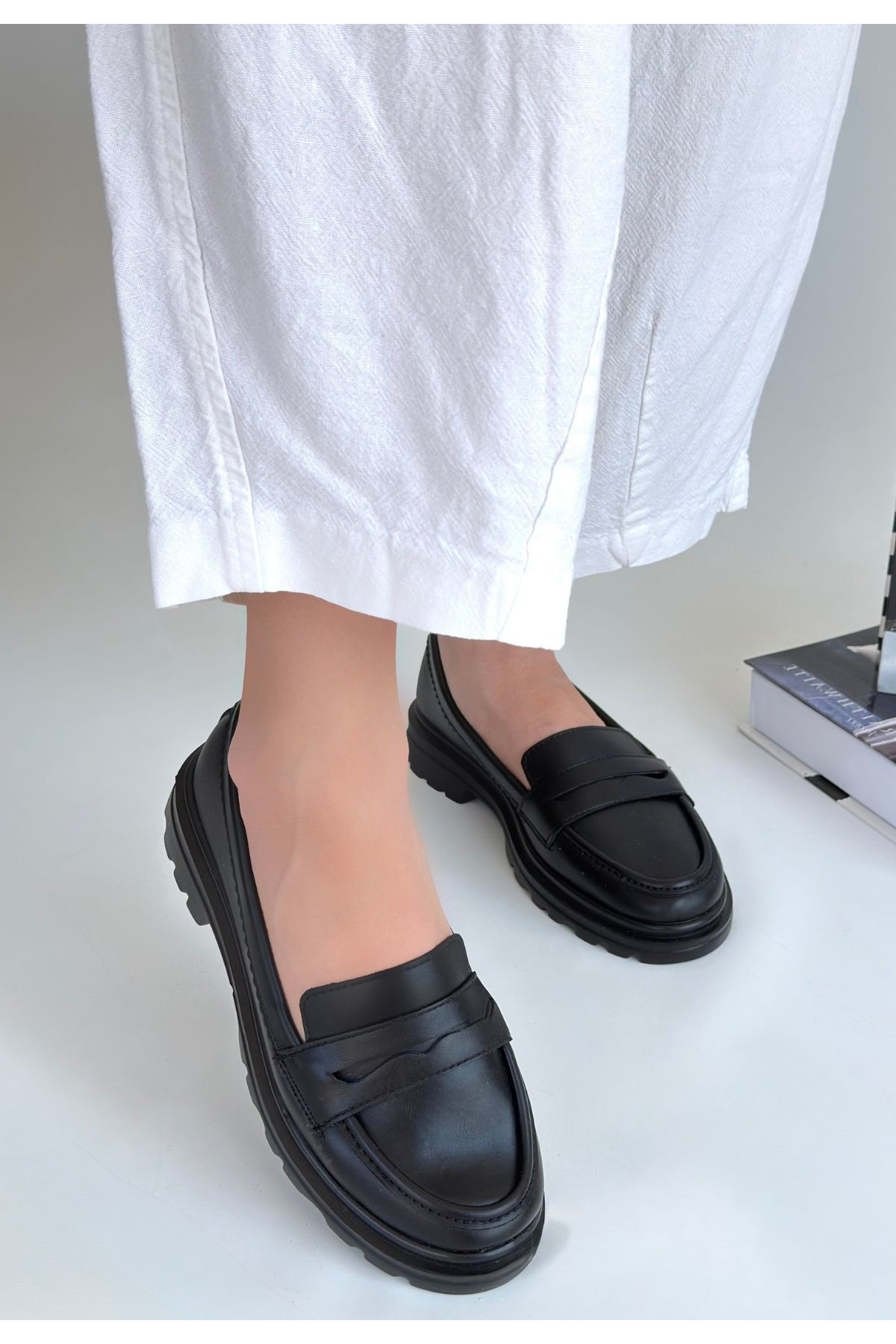 Siyah Kadın Günlük Ayakkabı - Görsel 4