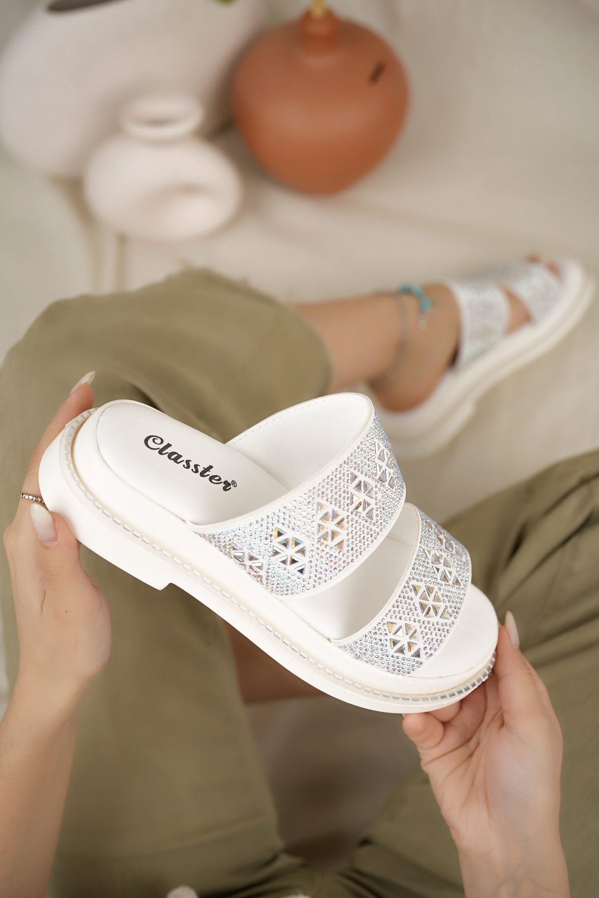 Sharone Anatomik Ortopedik Rahat Taşlı Günlük Kadın Terlik - Görsel 5