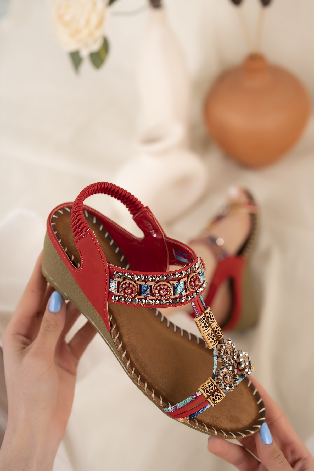 Farah Anatomik Ortopedik Taşlı Günlük Kadın Sandalet - Görsel 4