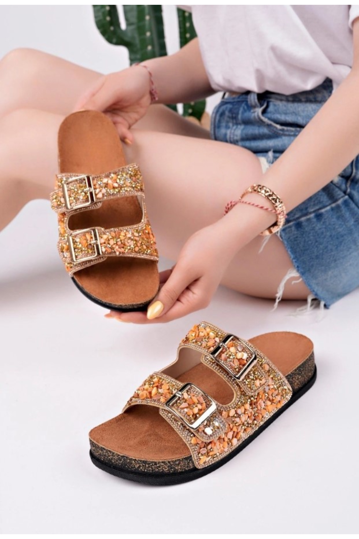 Çift Toka Mantar Taban Taş Detaylı Kadın Terlik - Görsel 3