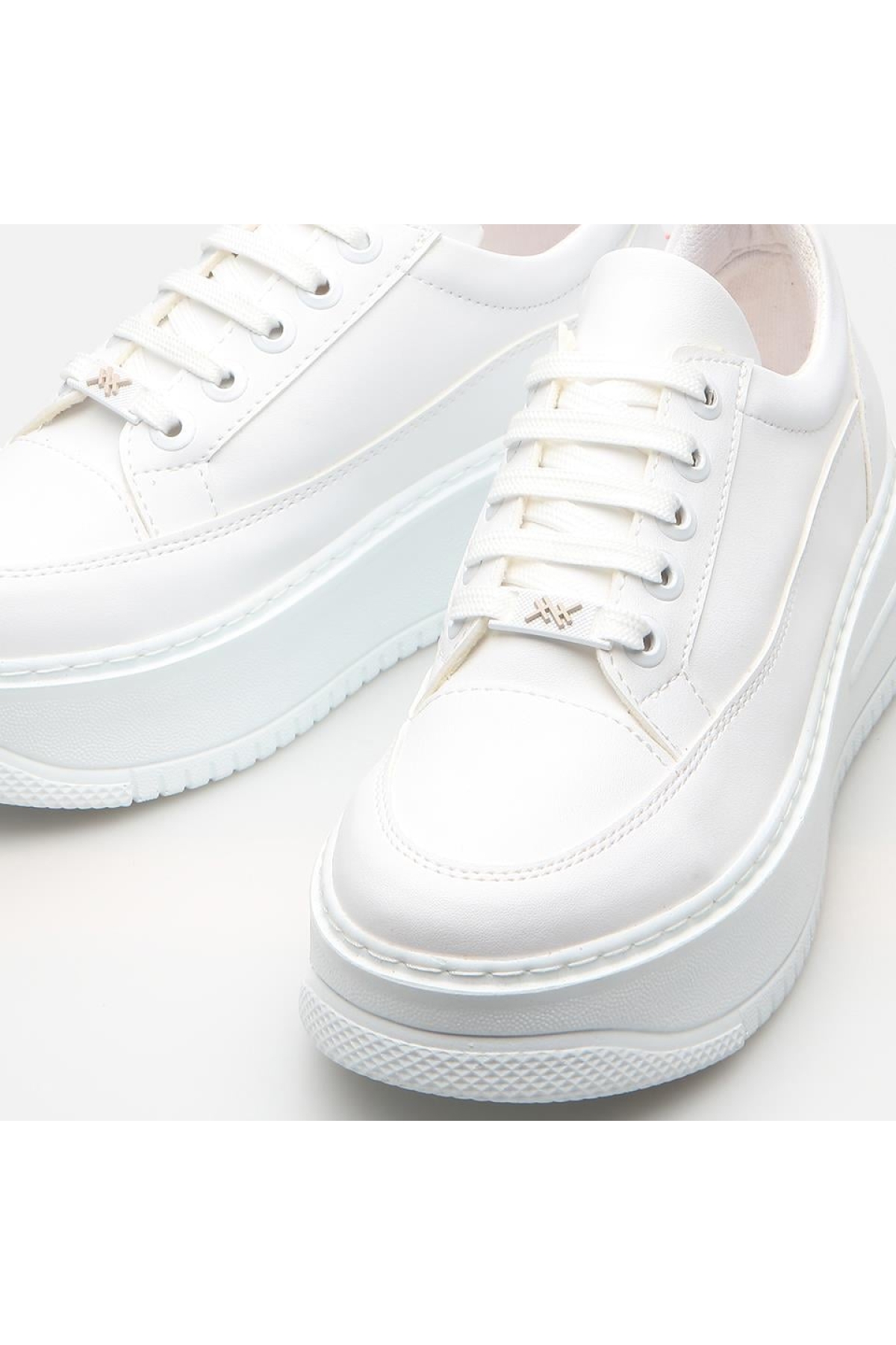 Beyaz Kadın Günlük Ayakkabı - Görsel 9