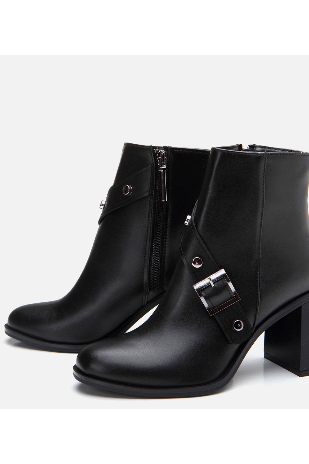 Kadın Siyah Tokalı Topuklu Bot - Görsel 4