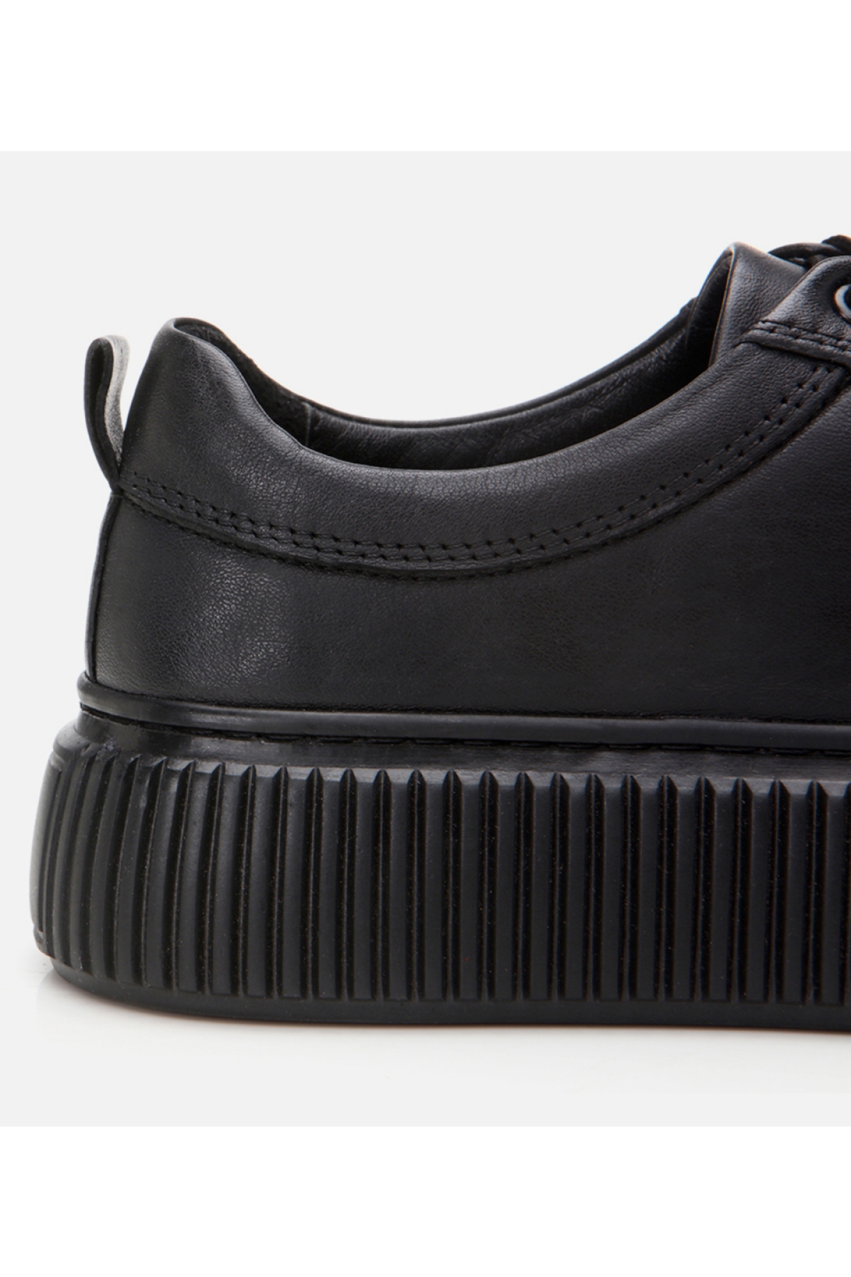 Kadın Deri Siyah Kalın Tabanlı Spor Ayakkabı - Görsel 4