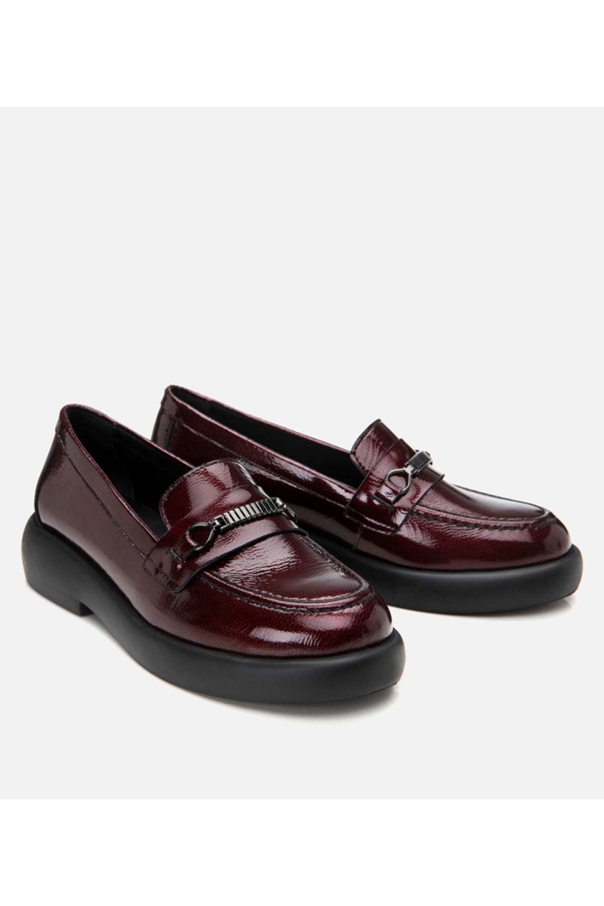 Kadın Rugan Deri Bordo Tokalı Şık Klasik Loafer - Görsel 3