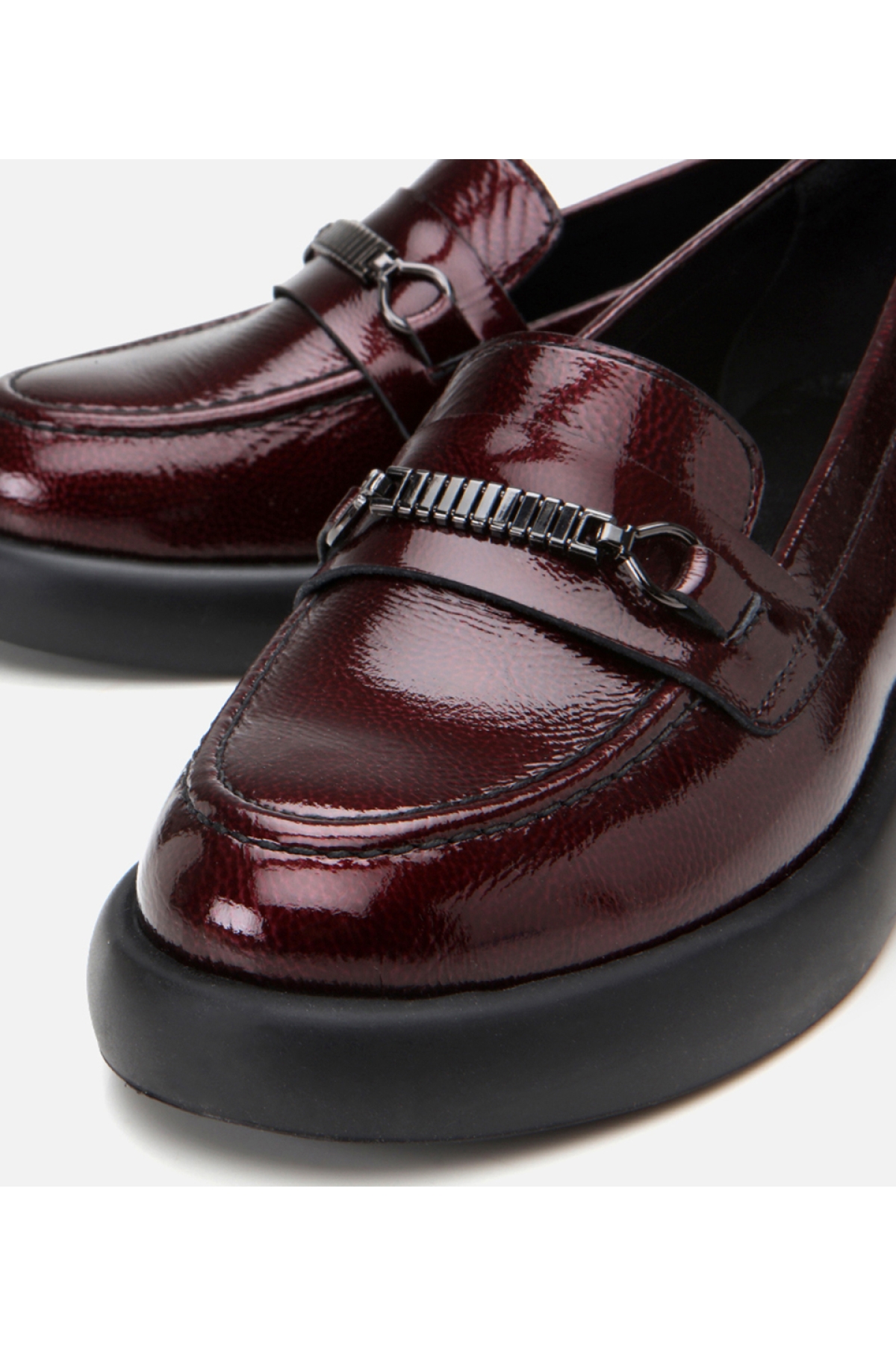 Kadın Rugan Deri Bordo Tokalı Şık Klasik Loafer - Görsel 5