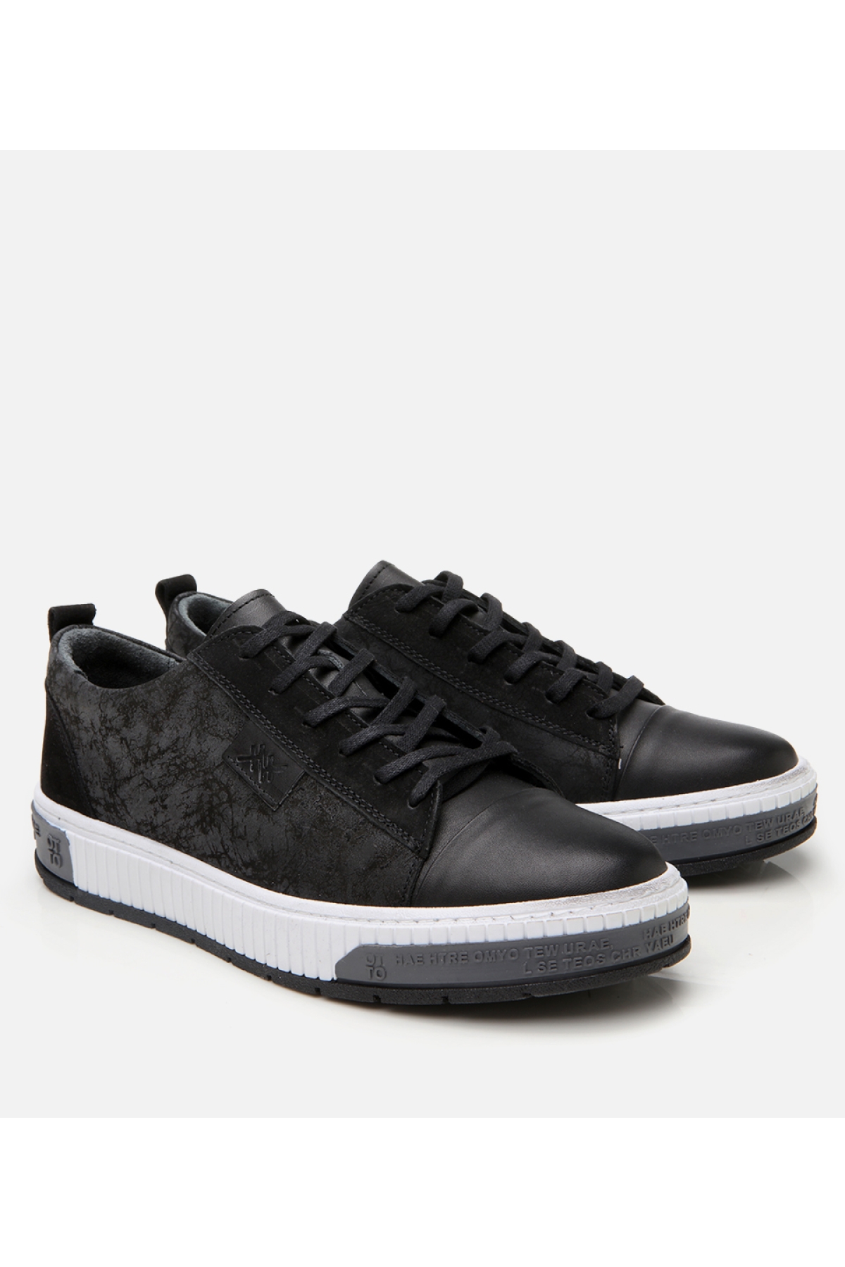 Erkek Deri Siyah Baskılı Spor Ayakkabı - Görsel 3