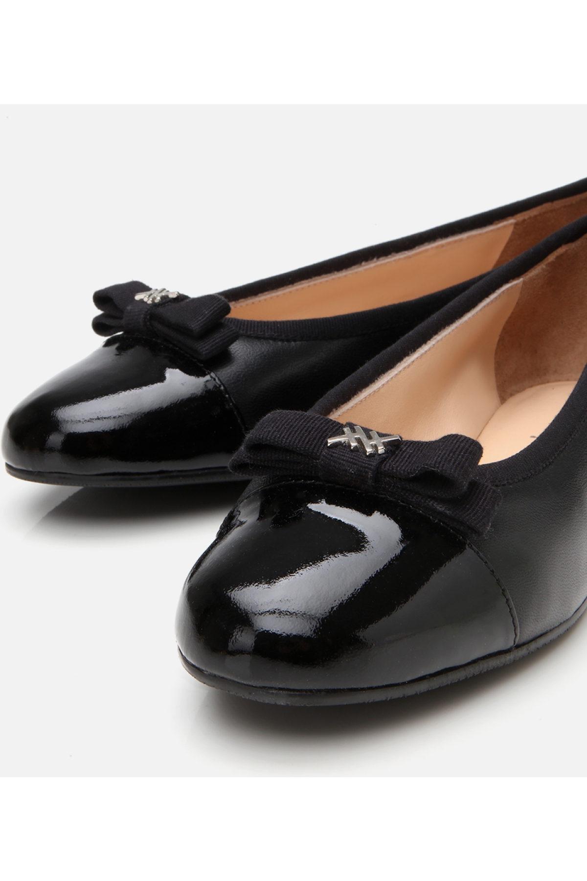 Kadın Deri Siyah Esnek Tabanlı Rahat Tokalı Babet - Görsel 4