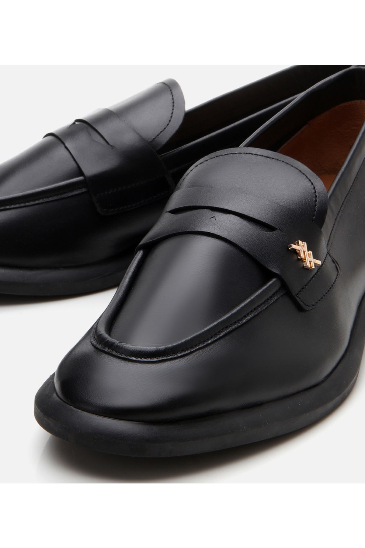 Kadın Deri Siyah Esnek Tabanlı Klasik Loafer - Görsel 4