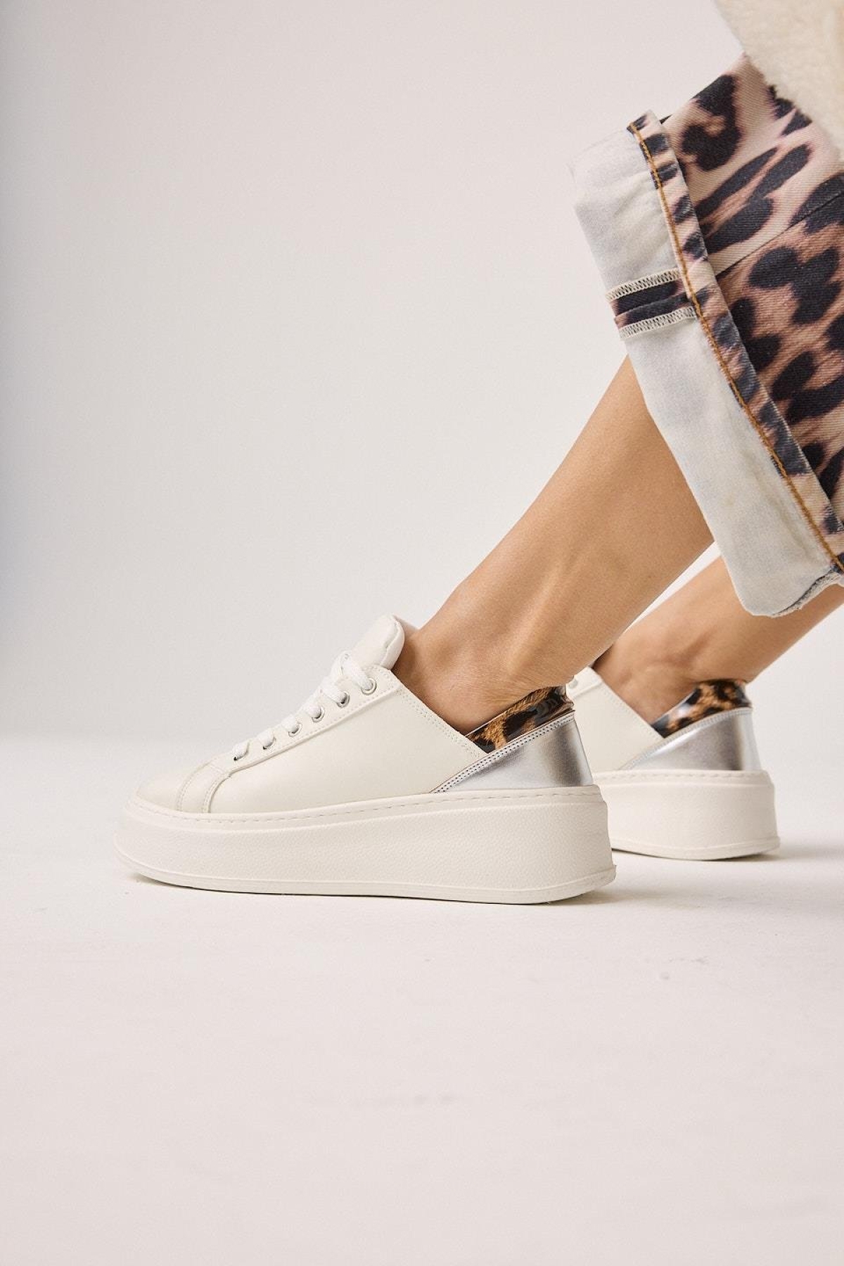 Beyaz Kadın Günlük Ayakkabı - Görsel 9