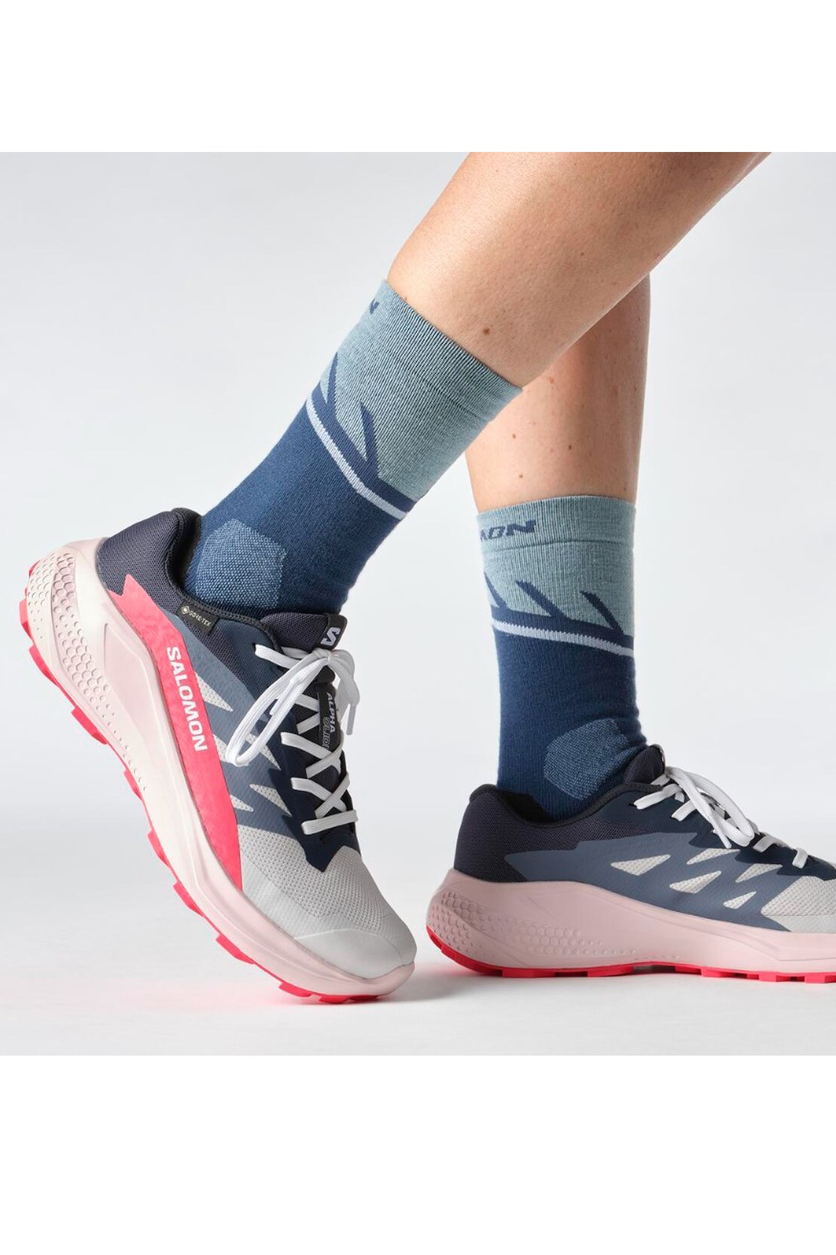 Salomon Beyaz Salomon Alphaglide Gore Gore-Tex Kadın Patika Koşusu Ayakkabısı L47802300