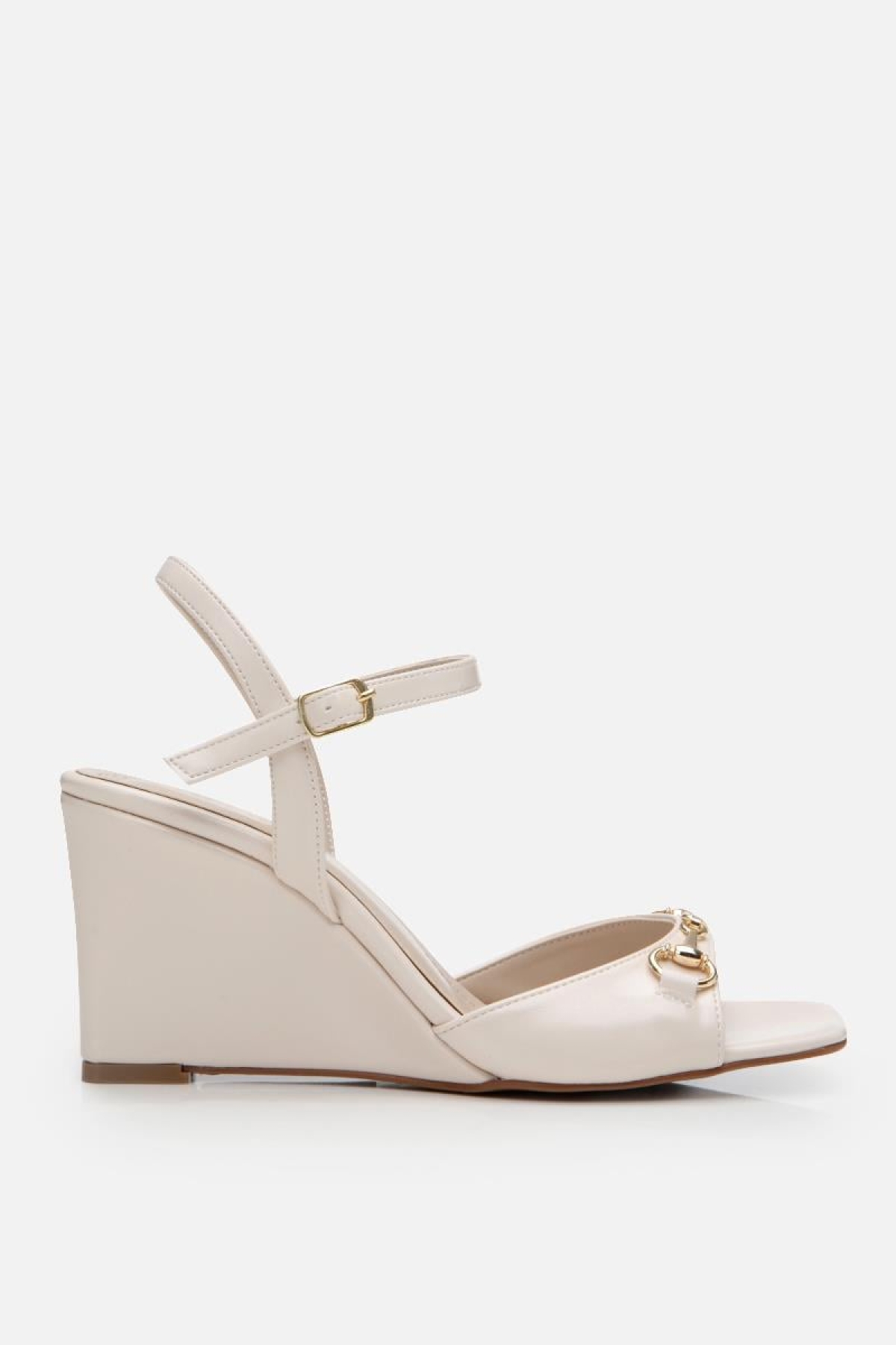 Kadın Bej Tokalı Dolgu Topuklu Sandalet - Görsel 4