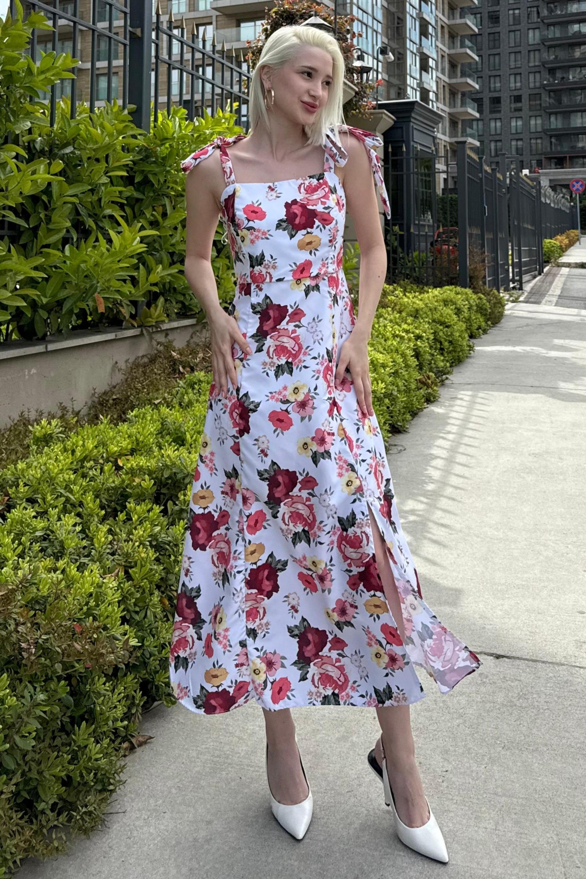 MadmextPembe Çiçekli Bağlanabilir Askı Midi Boy Kadın Elbise Mg2465