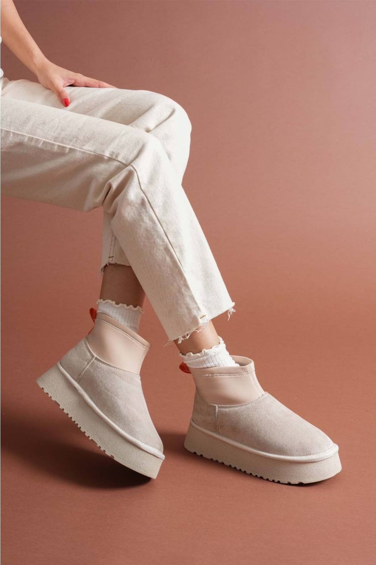 Bej Süet Kadın Düz Bot - Görsel 3