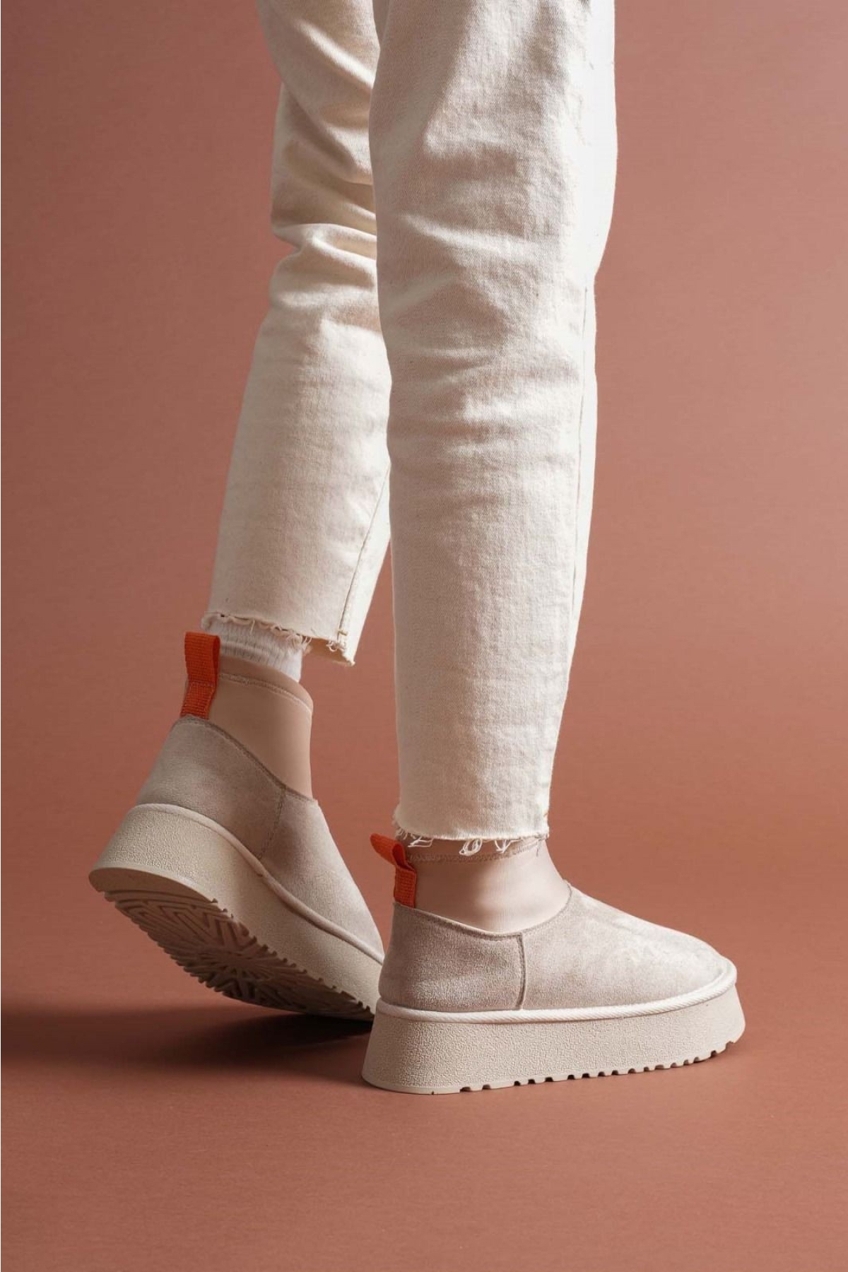 Bej Süet Kadın Düz Bot - Görsel 4